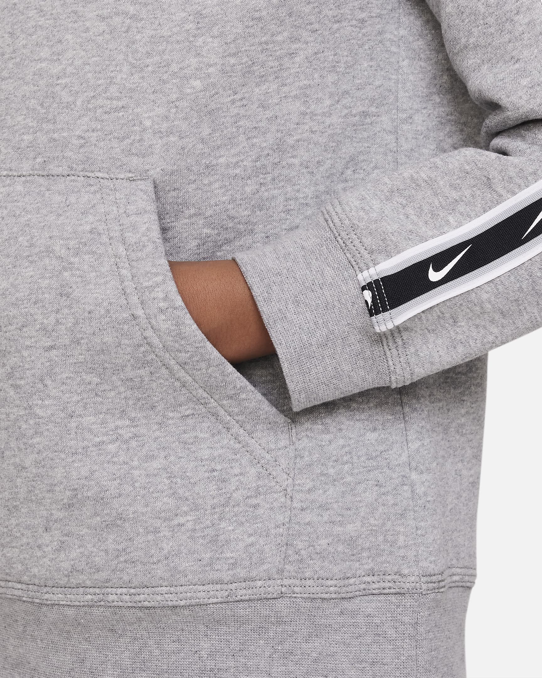 Nike Sportswear Repeat Older Kids' (Boys') Fleece Pullover Hoodie. Nike SK