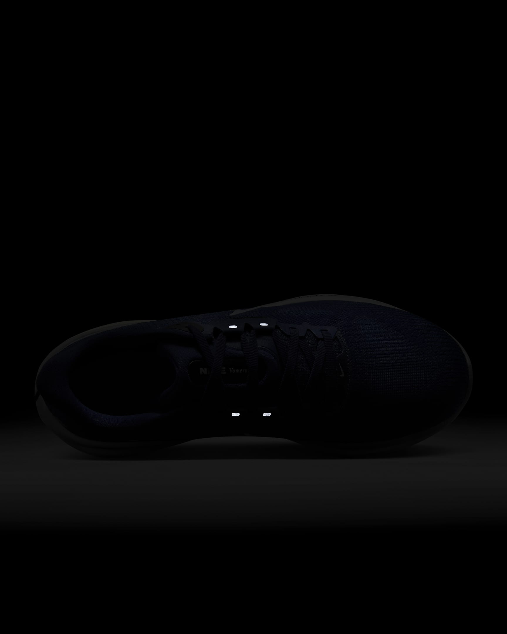 Nike Vomero 17 Men's Road Running Shoes. Nike SK