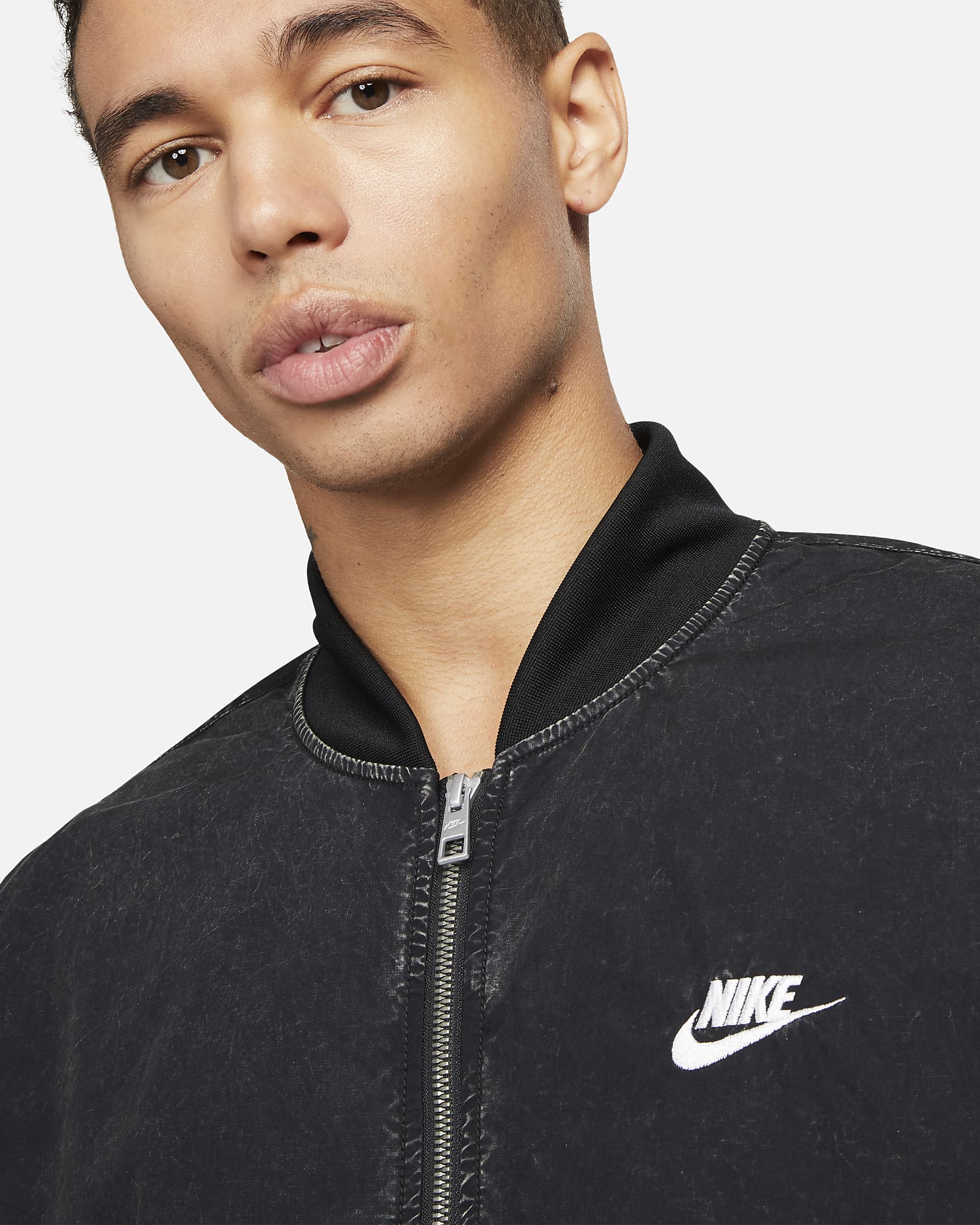 Nike Sportswear Club+ Men's Unlined Woven Bomber Jacket. Nike LU