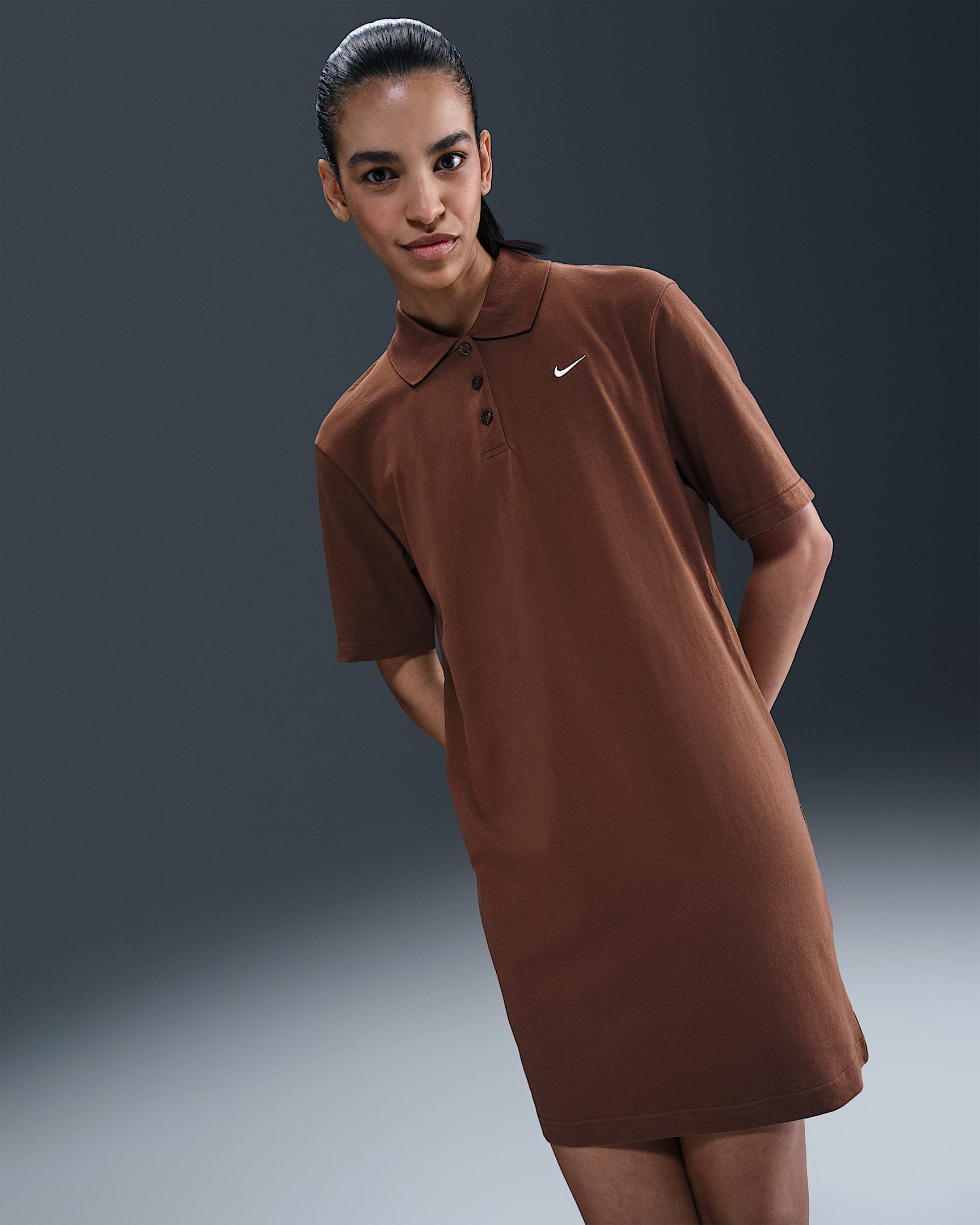 Vestido tipo polo de manga corta para mujer Nike Sportswear Essential - Marrón fauna/Vela