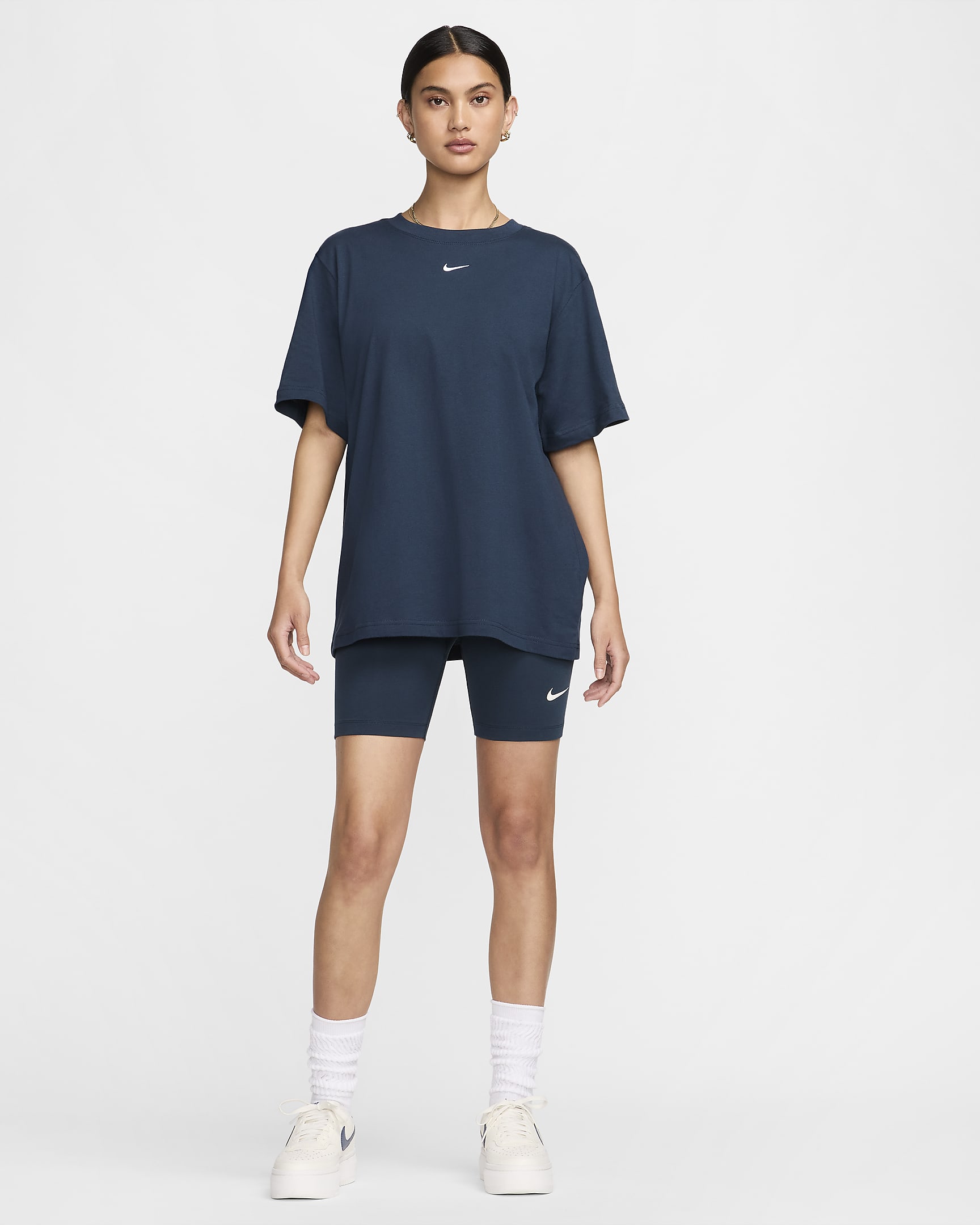 Playera para mujer Nike Sportswear Essential - Azul marino militar