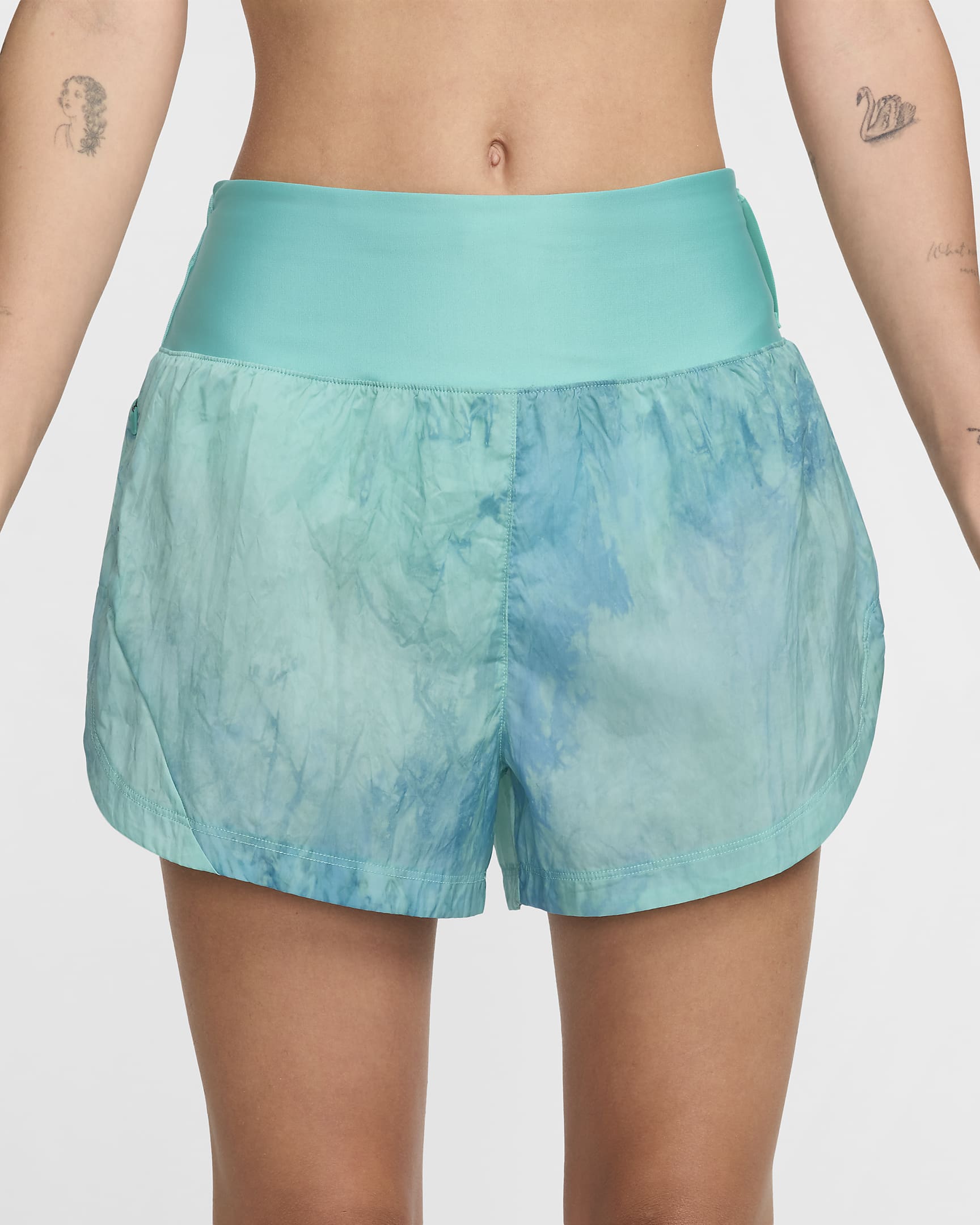 Nike Trail Repel hardloopshorts met halfhoge taille en binnenbroekje voor dames (8 cm) - Green Frost