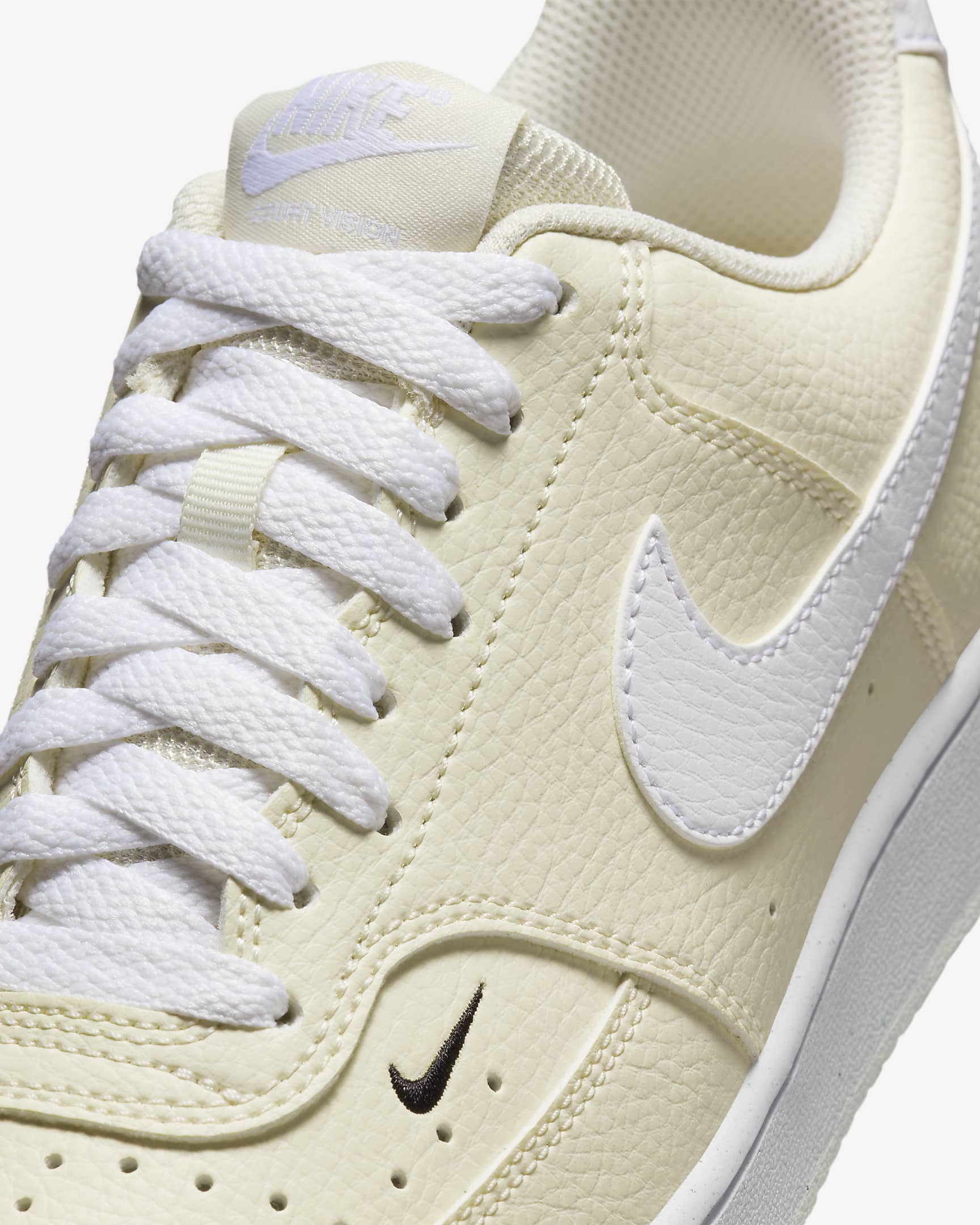 Chaussure Nike Court Vision Low Next Nature pour femme - Blanc/Noir/Pale Ivory