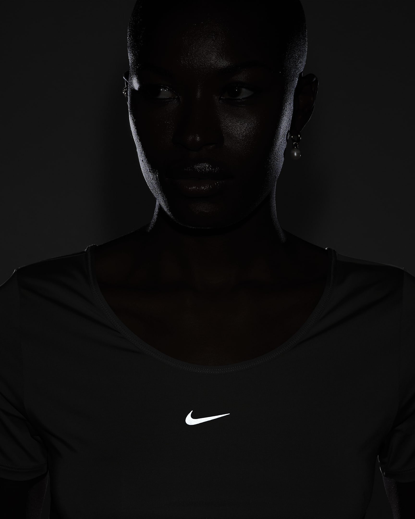 Haut court croisé à manches courtes Nike One Classic Dri-FIT pour femme - Light Army/Noir