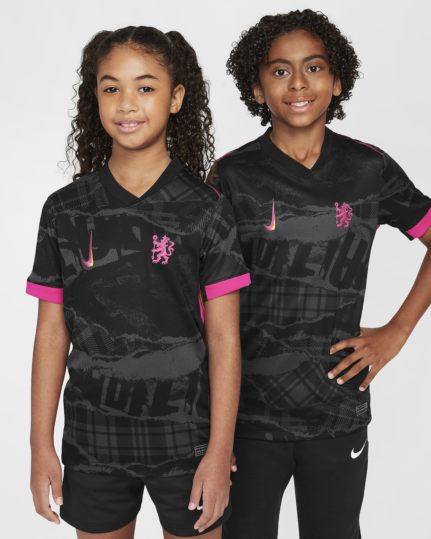 Replika třetího fotbalového dresu Nike Dri-FIT Chelsea FC Stadium 2024/25 pro větší děti - Anthracite/Černá/Opti Yellow/Pink Prime