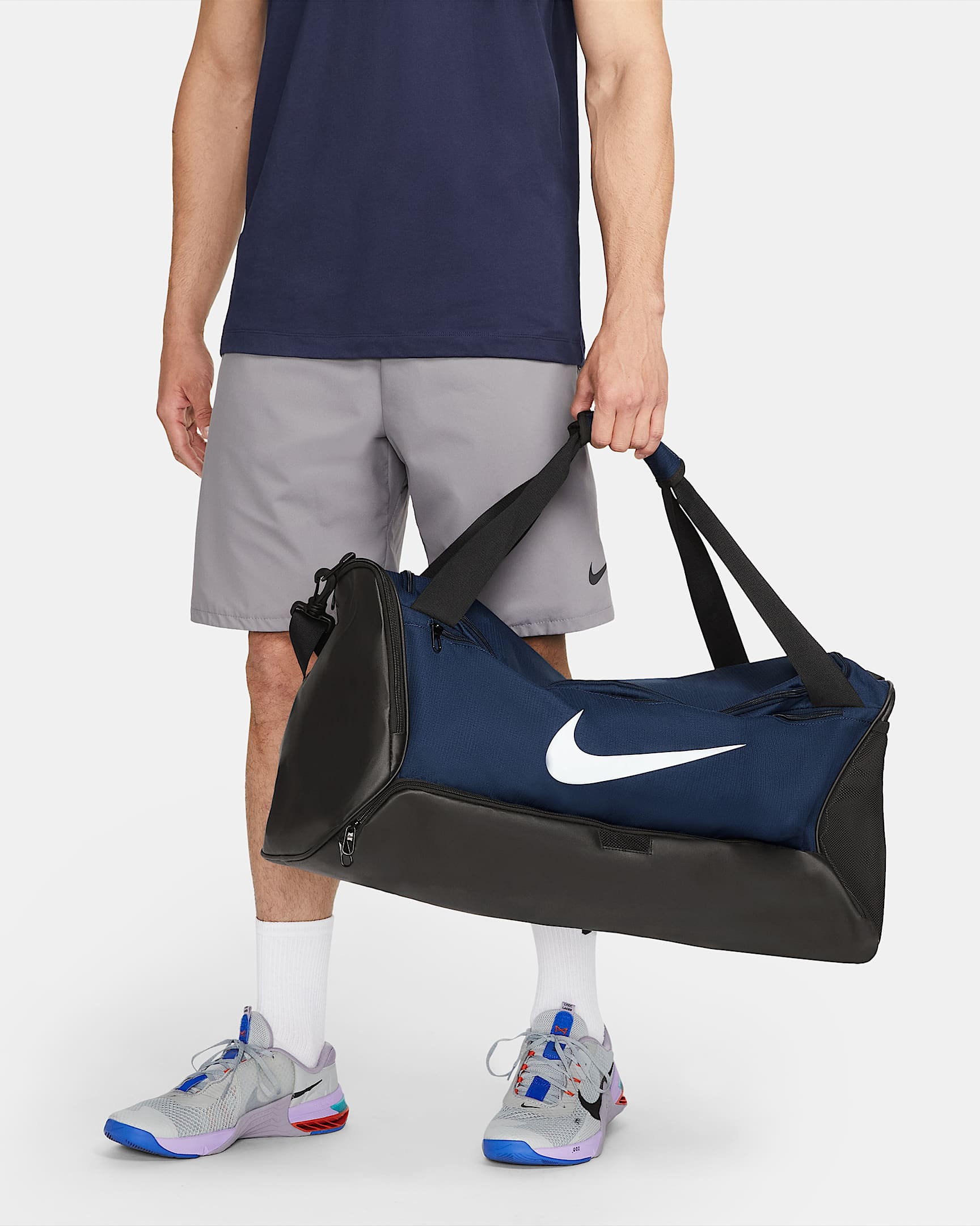 Nike Brasilia 9.5 Training Duffel Bag (Medium, 60L).