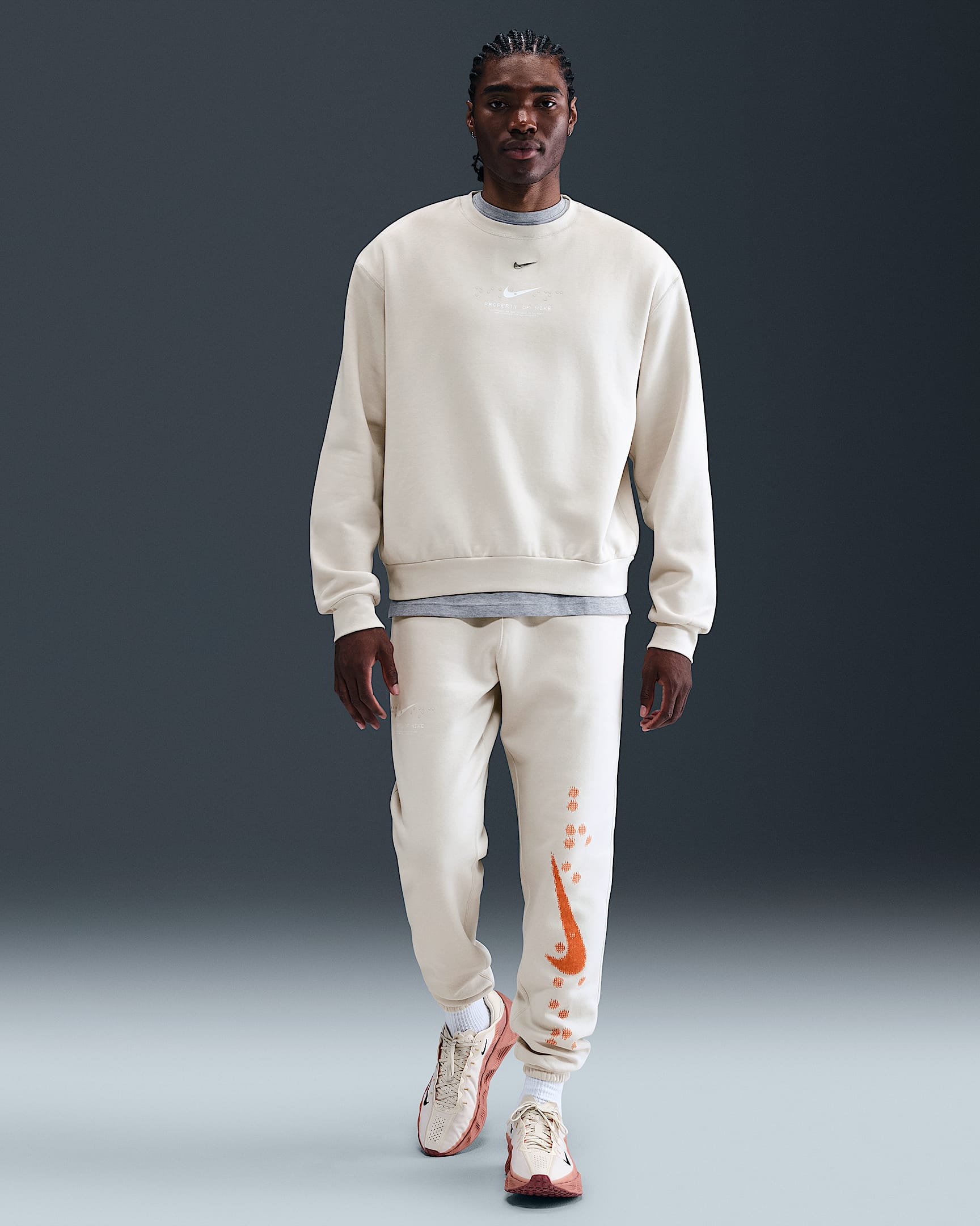 Nike Sportswear Club Men's Cuffed Fleece Pants - Light Bone