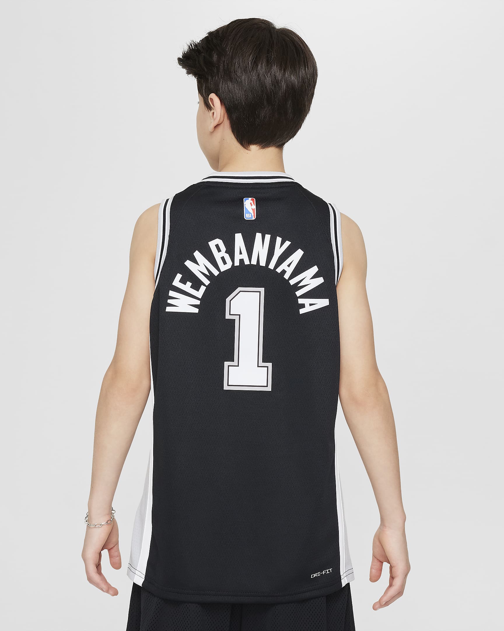 San Antonio Spurs 2022/23 Icon Edition Older Kids' (Boys') NBA Swingman ...