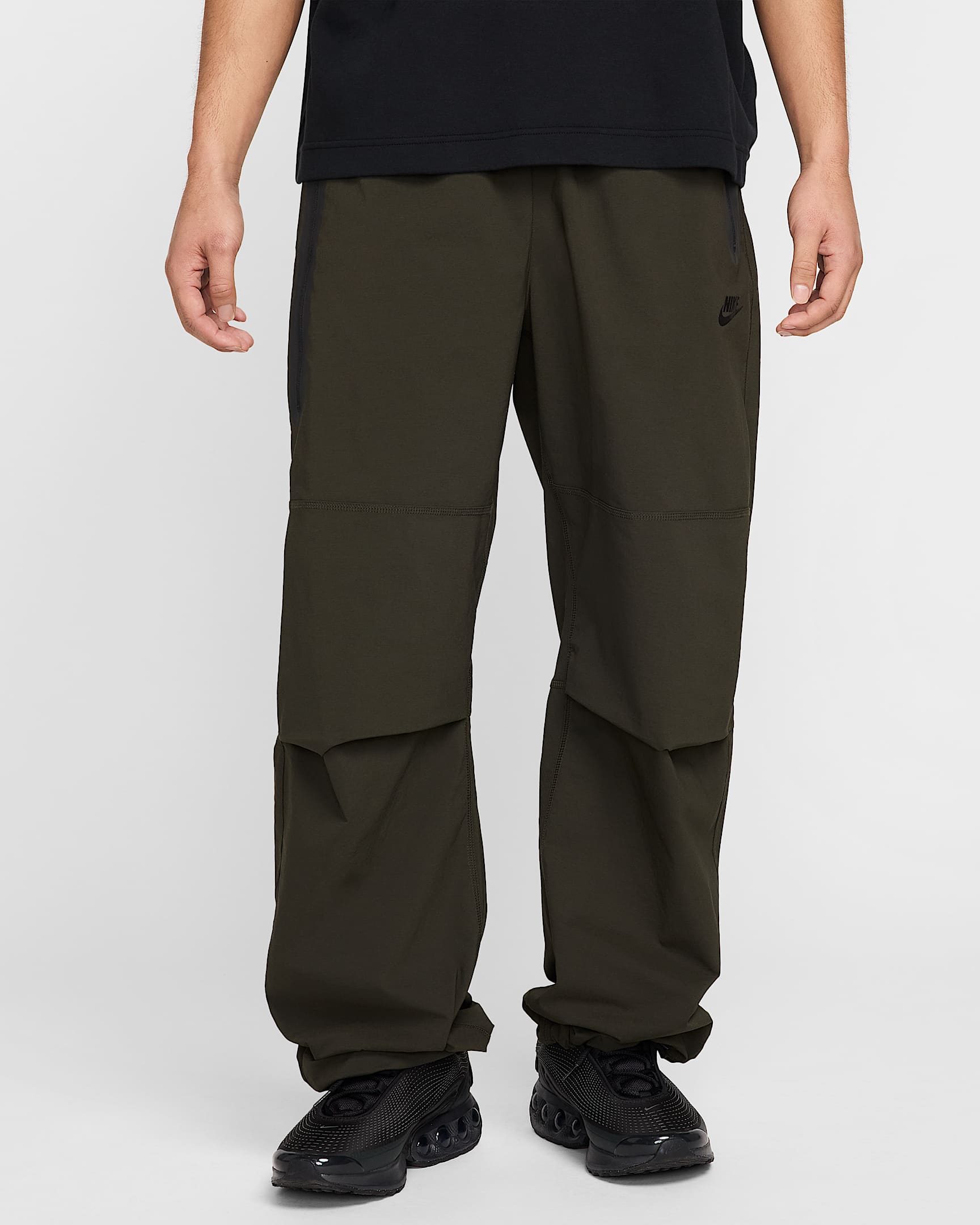 Nike Tech geweven oversized herenbroek - Sequoia/Sequoia/Zwart