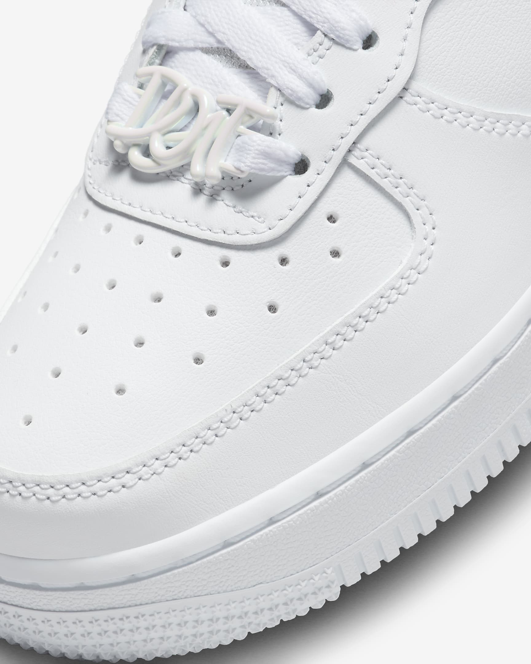 Step Up Your Style with Nike Air Force 1 '07 Women's Shoe Review: The ...