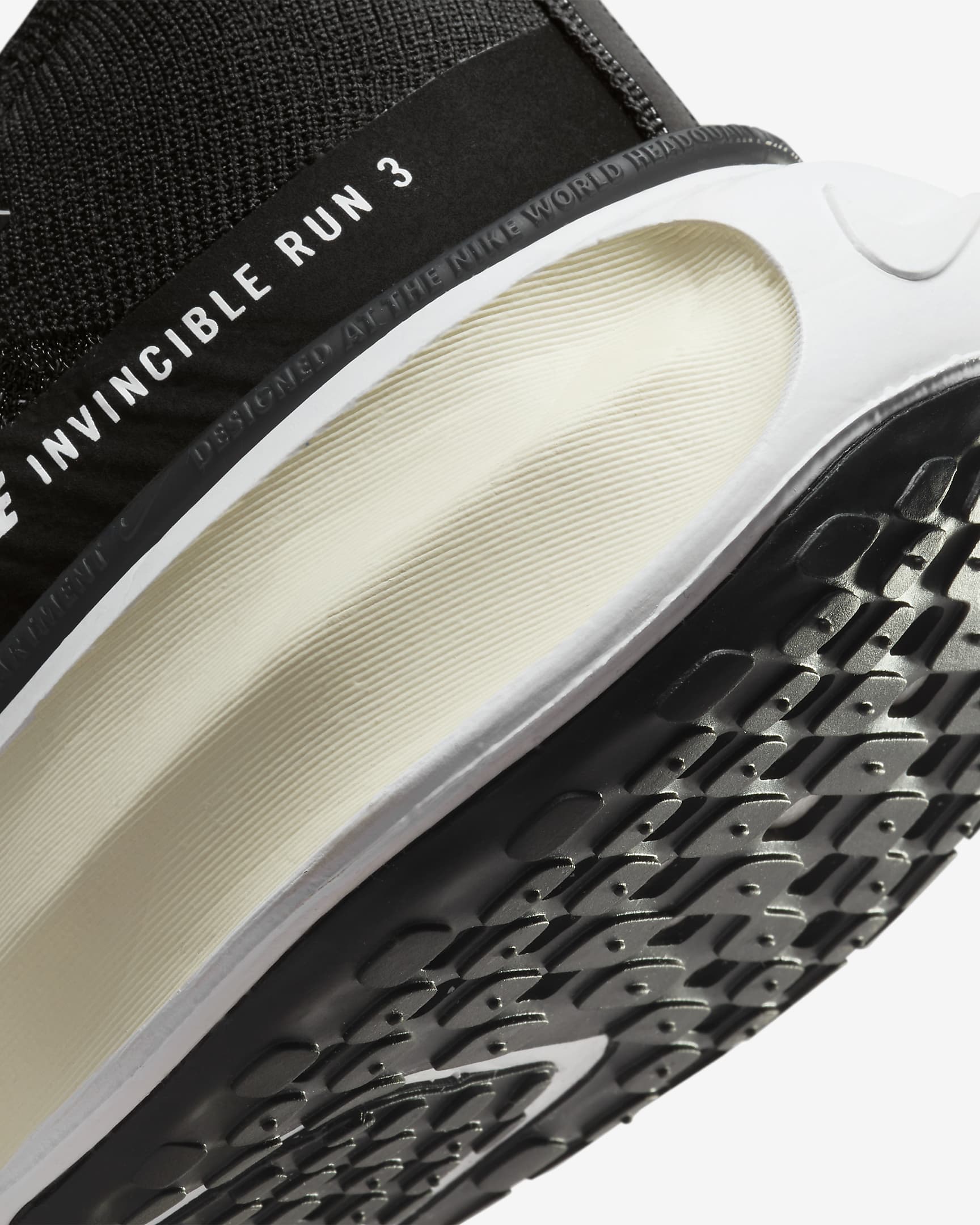 Nike Invincible 3 Men's Road Running Shoes (Extra Wide).