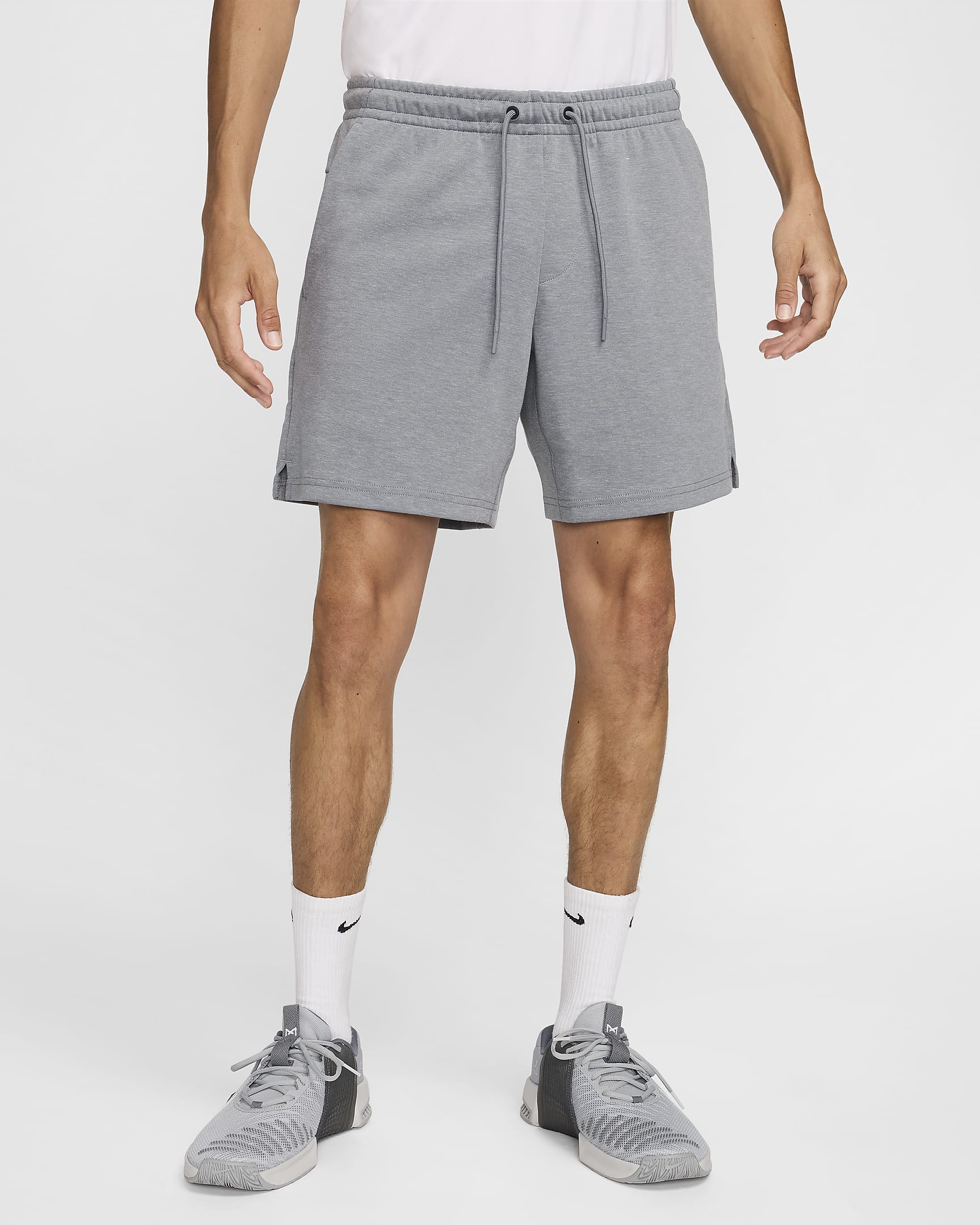 Nike Primary vielseitige Shorts ohne Futter mit Dri-FIT-Technologie und UV-Schutz (Herren, ca. 18 cm) - Cool Grey/Heather/Cool Grey