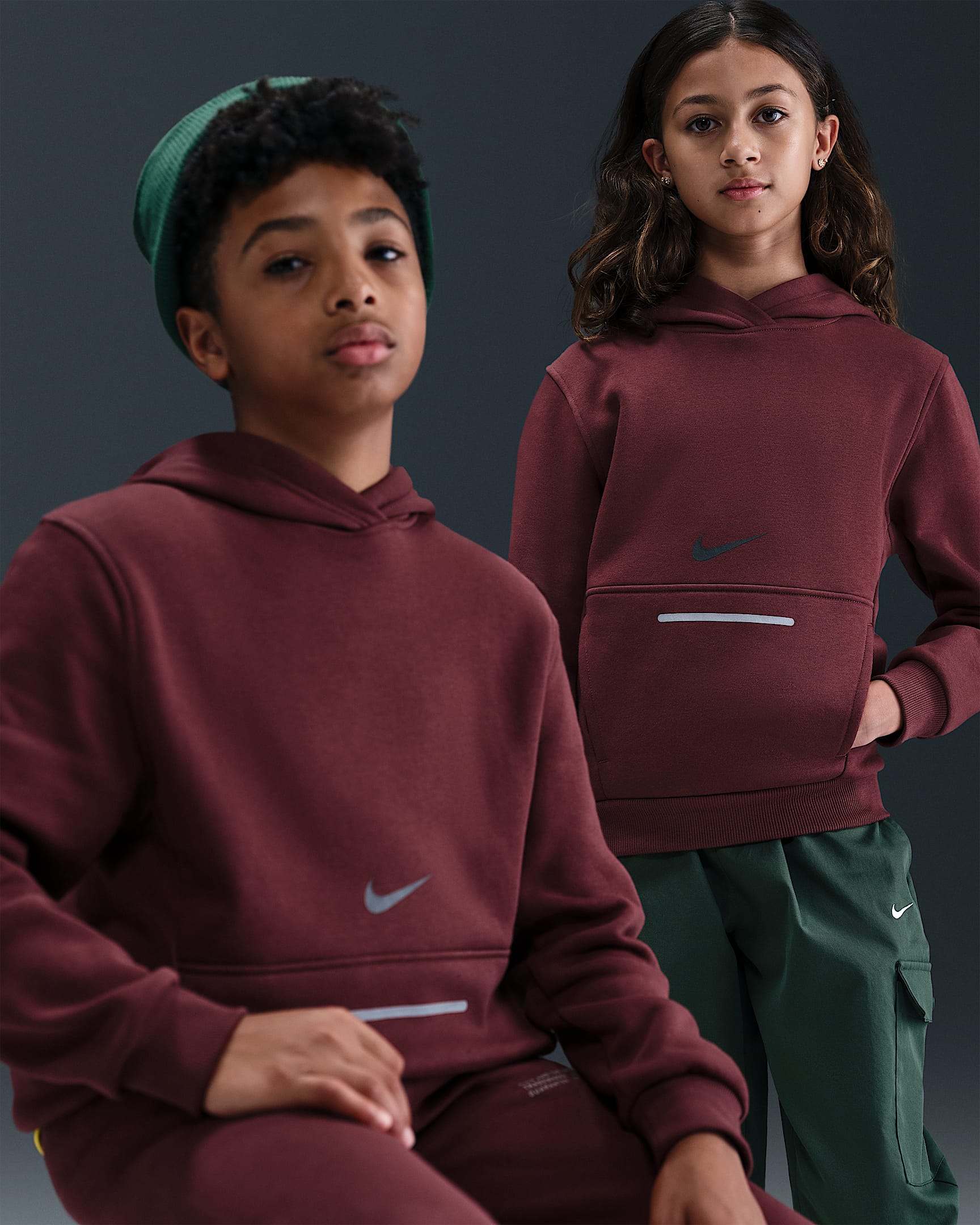 Huvtröja Nike Sportswear Club Fleece för ungdom - Dark Team Red/Svart