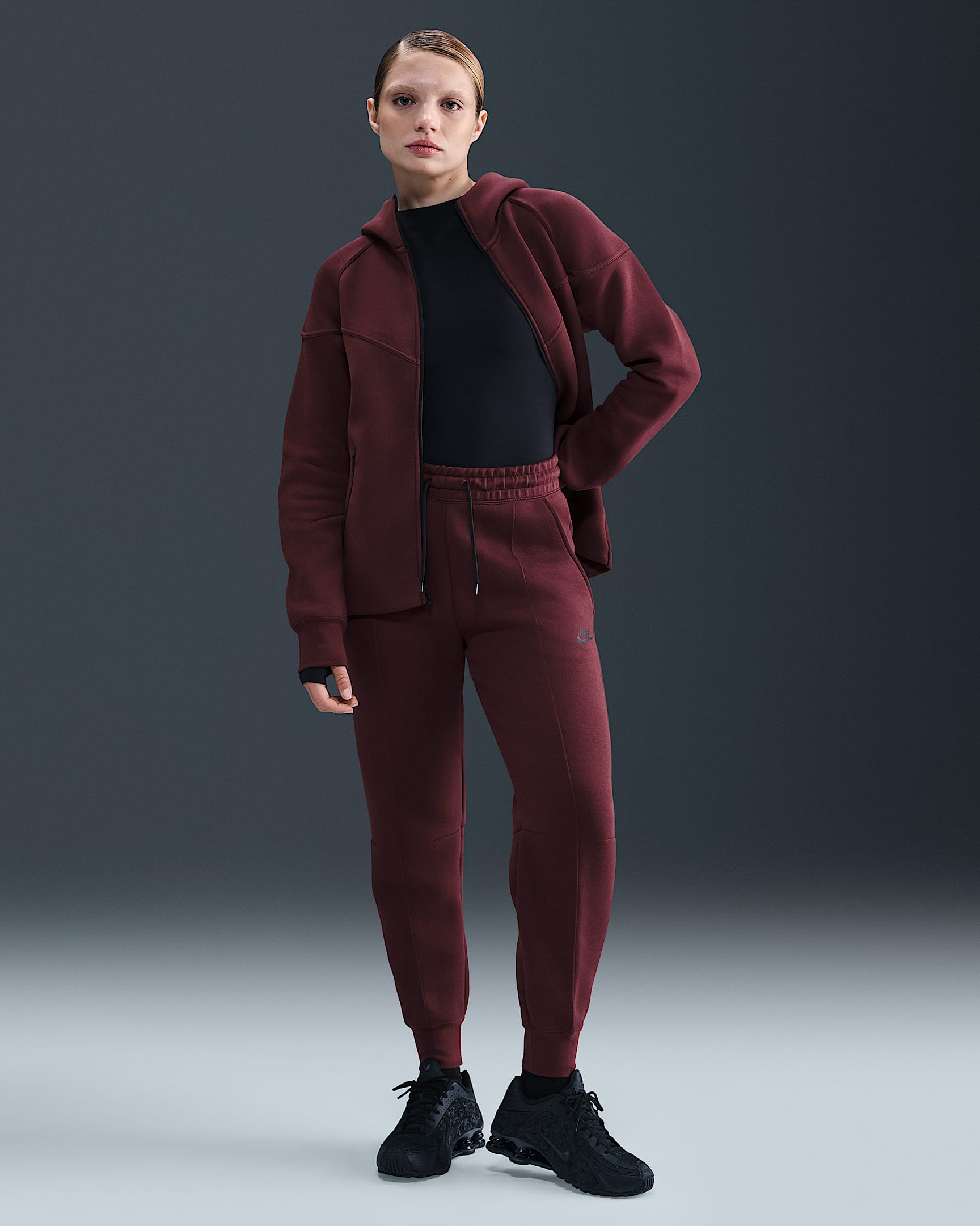 Nike Sportswear Tech Fleece Women's Mid-Rise Joggers - Burgundy Crush/Black