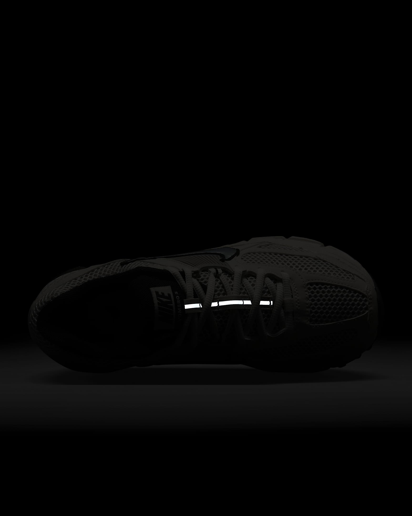 Nike Zoom Vomero 5 Women's Shoes - Phantom/Light Iron Ore/Baroque Brown/Metallic Platinum