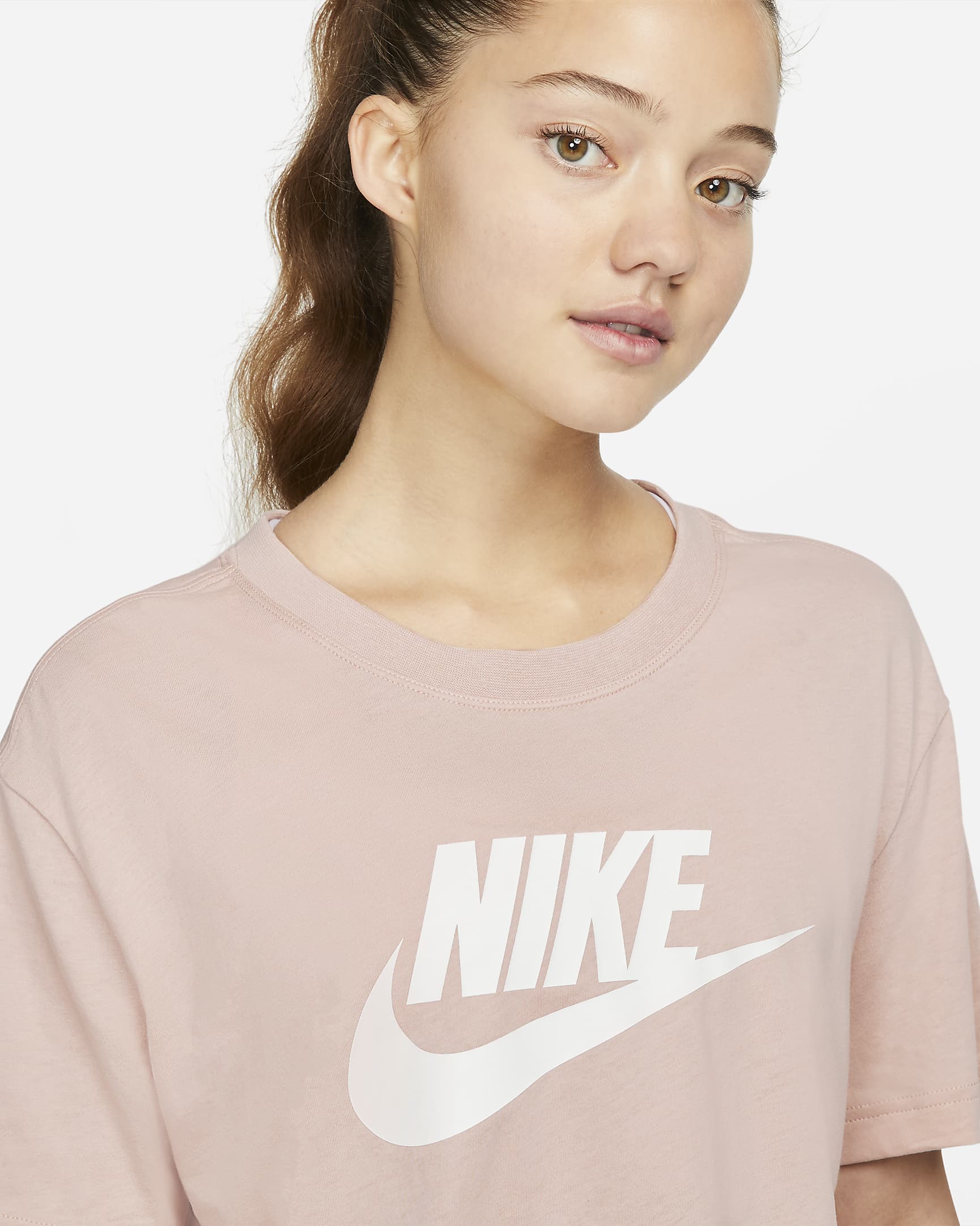 Nike Sportswear Essential Kurz Logo T Shirt Für Damen Nike At