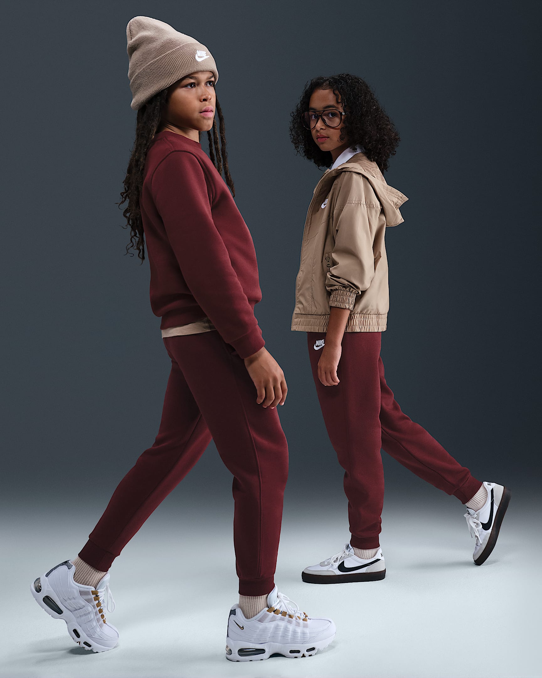 Joggers Nike Sportswear Club Fleece para niños talla grande - Rojo team oscuro/Blanco