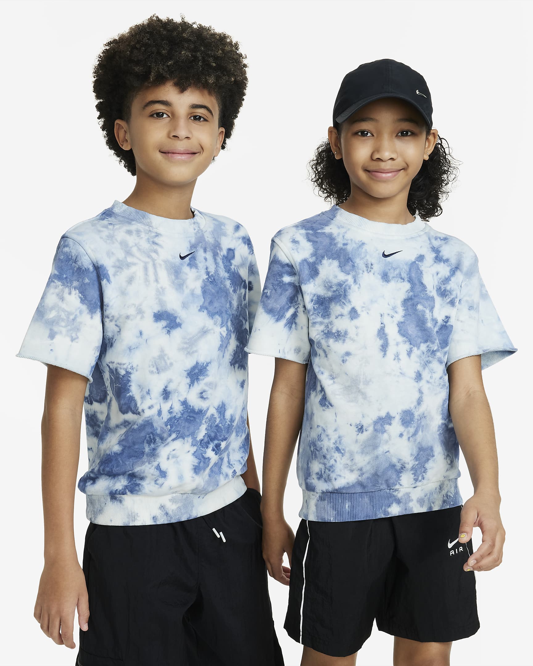 Nike Sportswear Club Fleece Big Kids' French Terry Short-Sleeve Sweatshirt - Diffused Blue/Midnight Navy