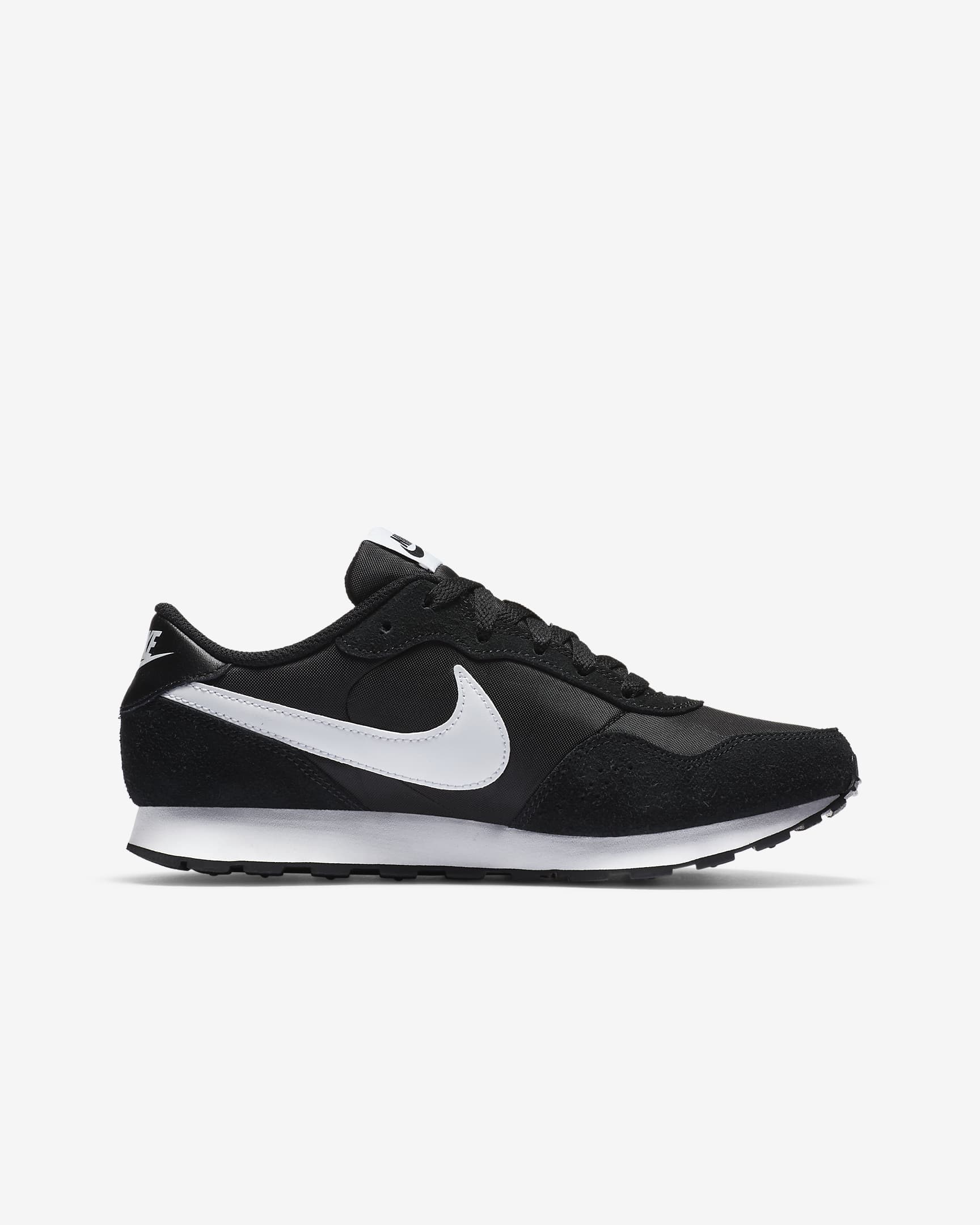 Nike MD Valiant Older Kids' Shoe - Black/White