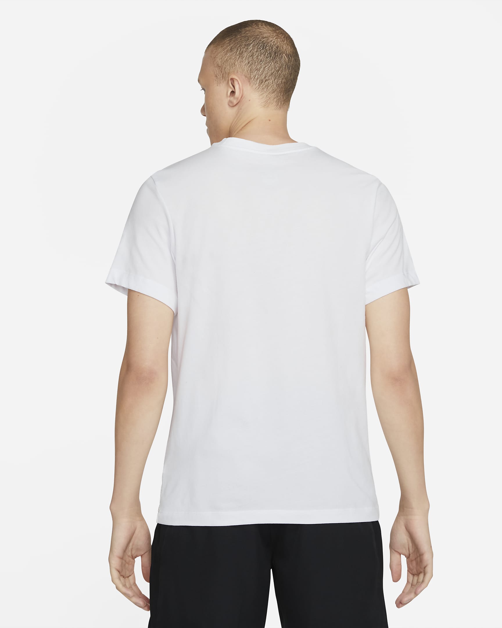 NikeCourt Men's Swoosh Tennis T-Shirt. Nike BG