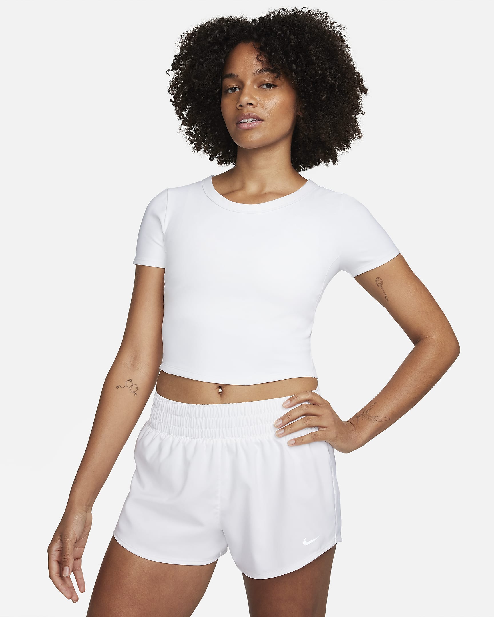 Playera de manga corta Dri-FIT cropped para mujer Nike One Fitted - Blanco/Negro