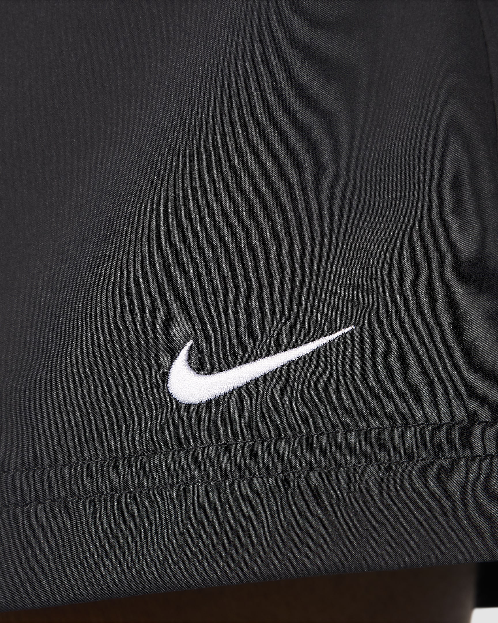 Dámské kraťasy Nike Sportswear Classic Wovens se středně vysokým pasem - Černá/Bílá