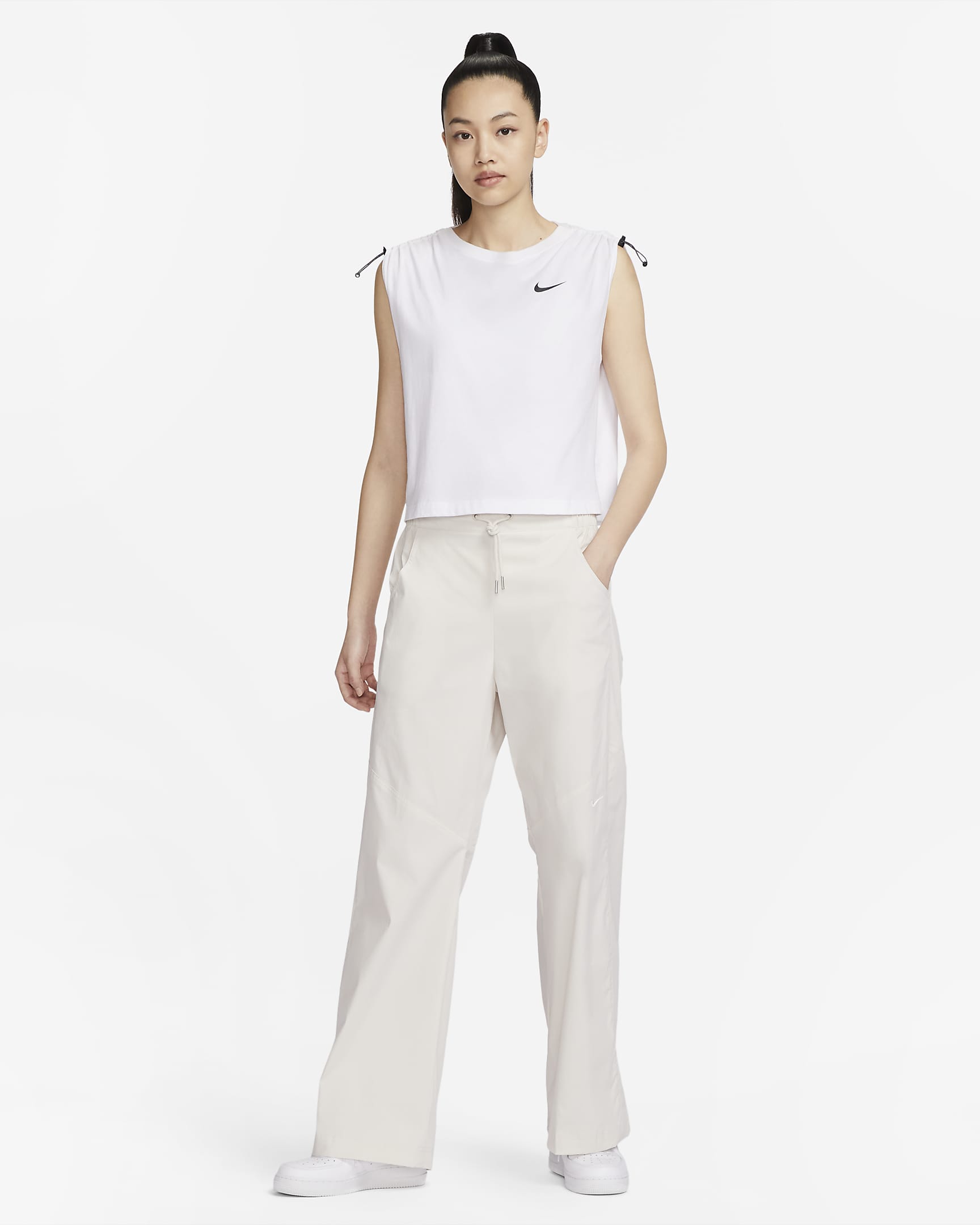 Nike Sportswear Essential Women's Woven High-Waisted Trousers. Nike ID