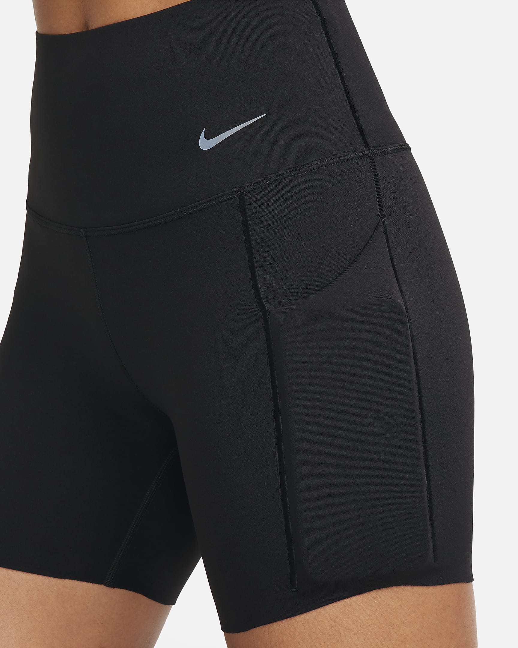 Nike Universa-cykelshorts (13 cm) med medium støtte, høj talje og lommer til kvinder - sort/sort