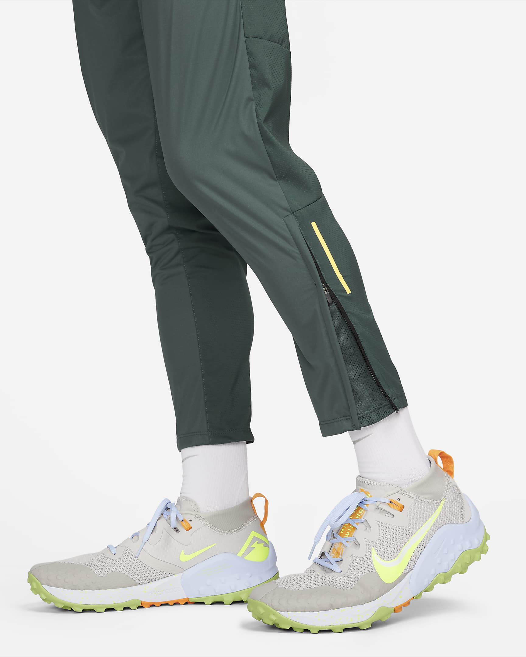 Nike DriFIT Phenom Elite Men's Knit Trail Running Trousers. Nike IN