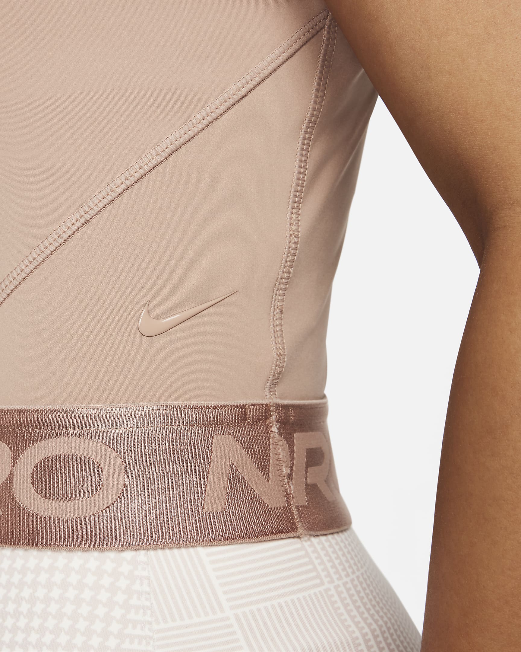 Nike Pro Dri-FIT Crop top - Mujer - Desert Dust