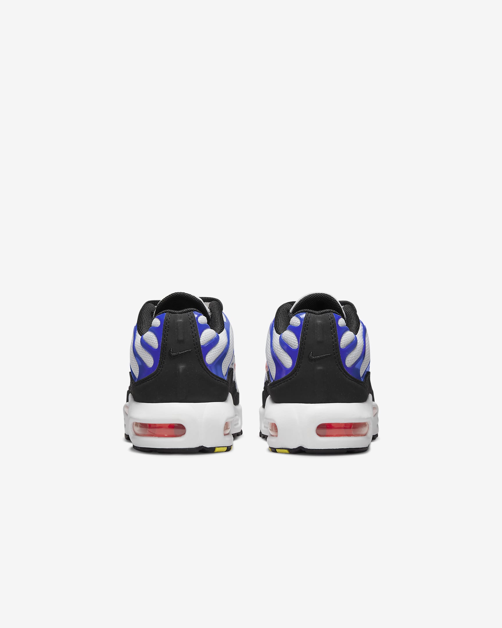 Nike Air Max Plus Younger Kids' Shoes. Nike BE