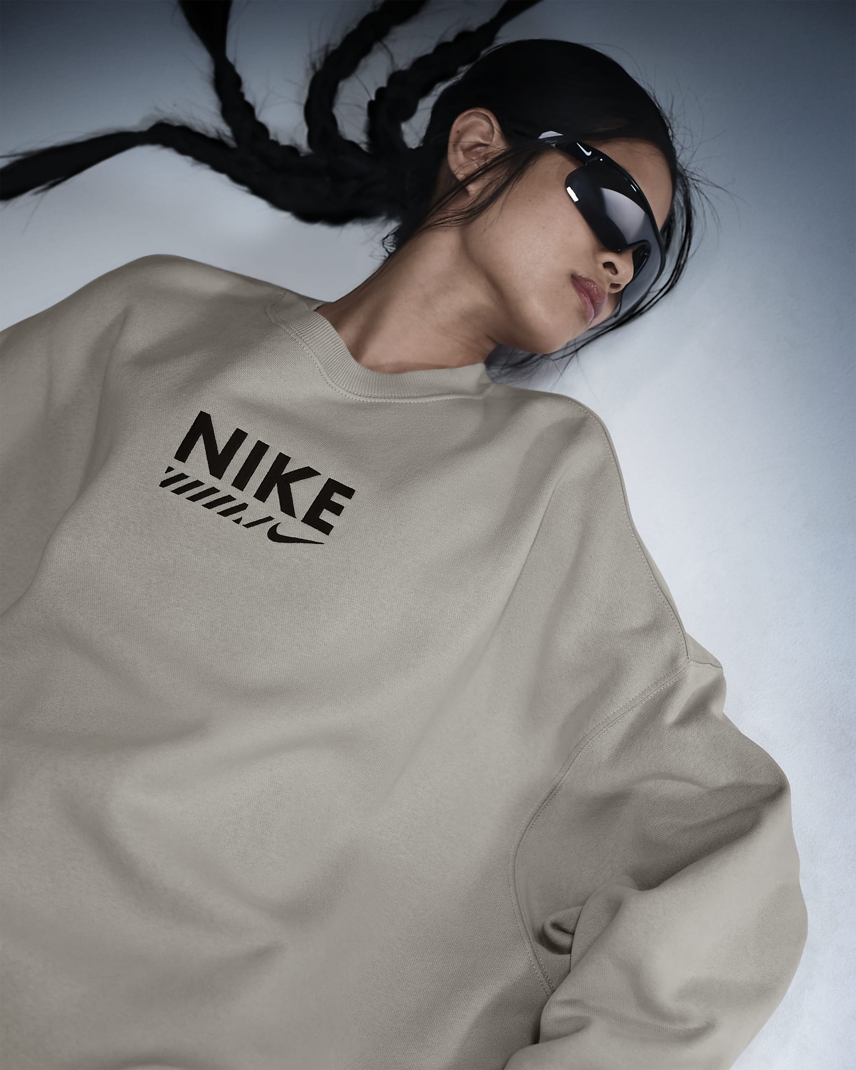 Nike Sportswear Women's Oversized Fleece Crew-Neck Sweatshirt - Light Iron Ore