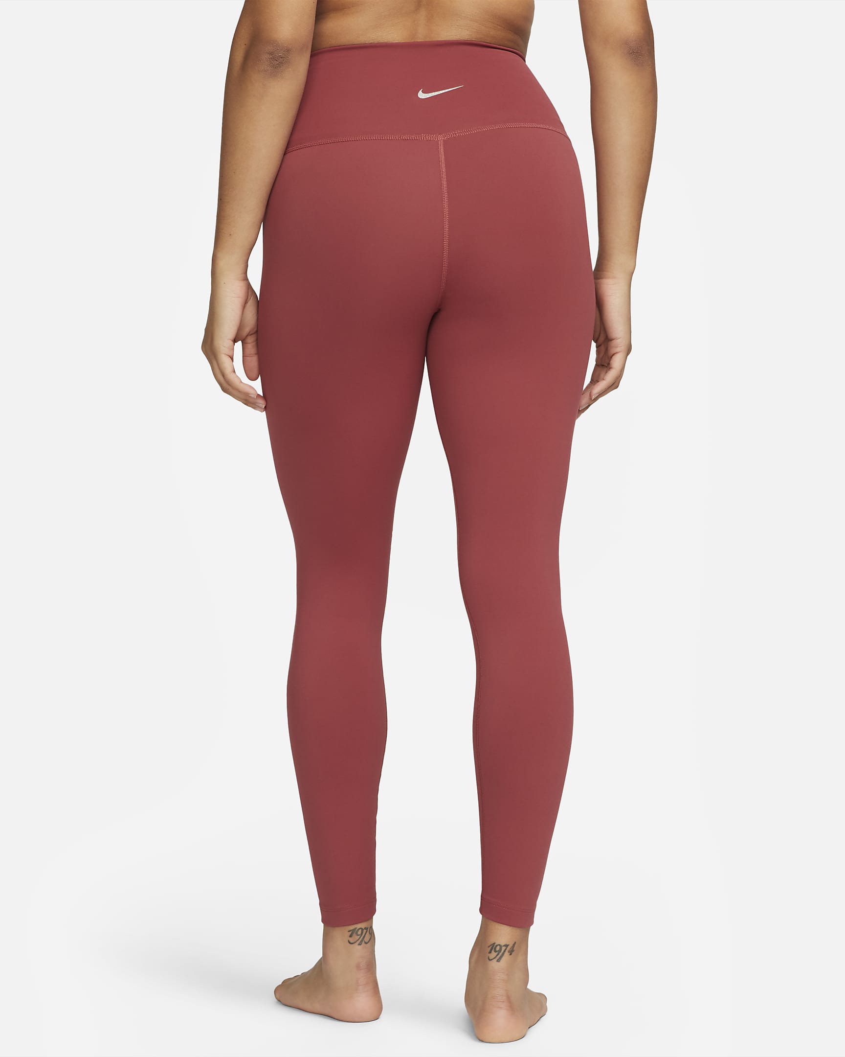 Nike Yoga Women's HighWaisted 7/8 Leggings. Nike IL