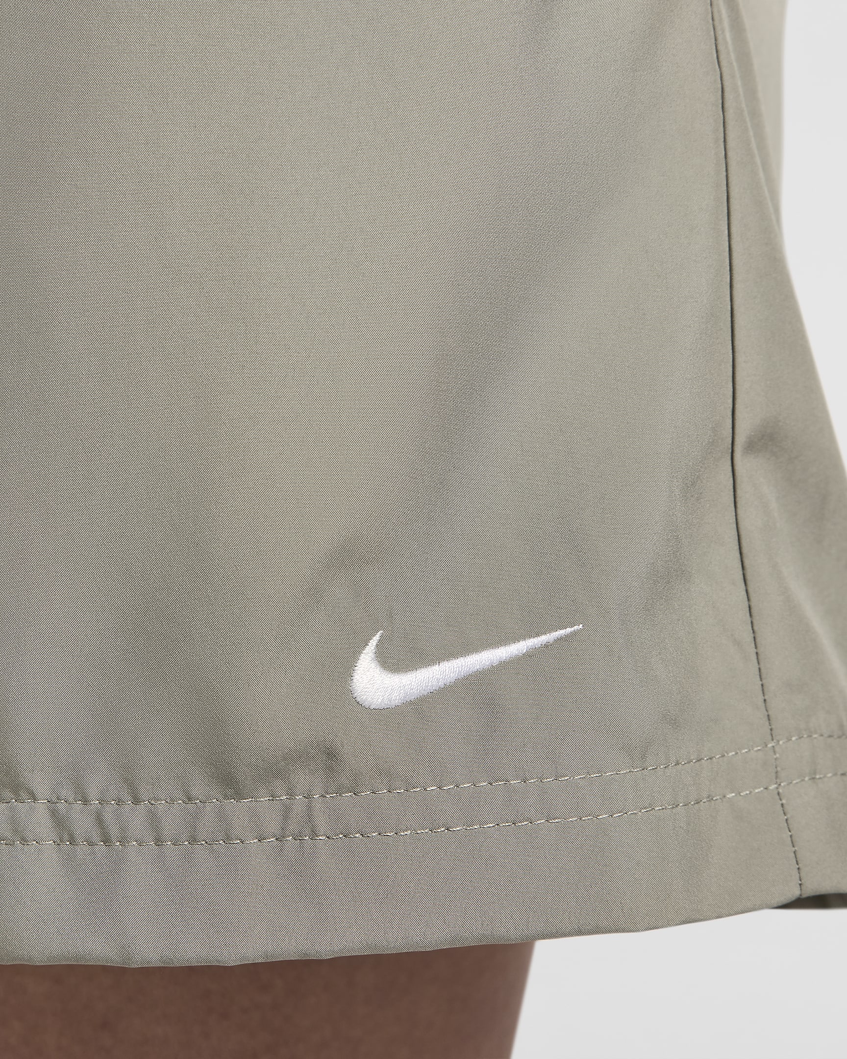 Short taille mi-haute Nike Sportswear Classic Wovens pour femme - Light Army/Blanc