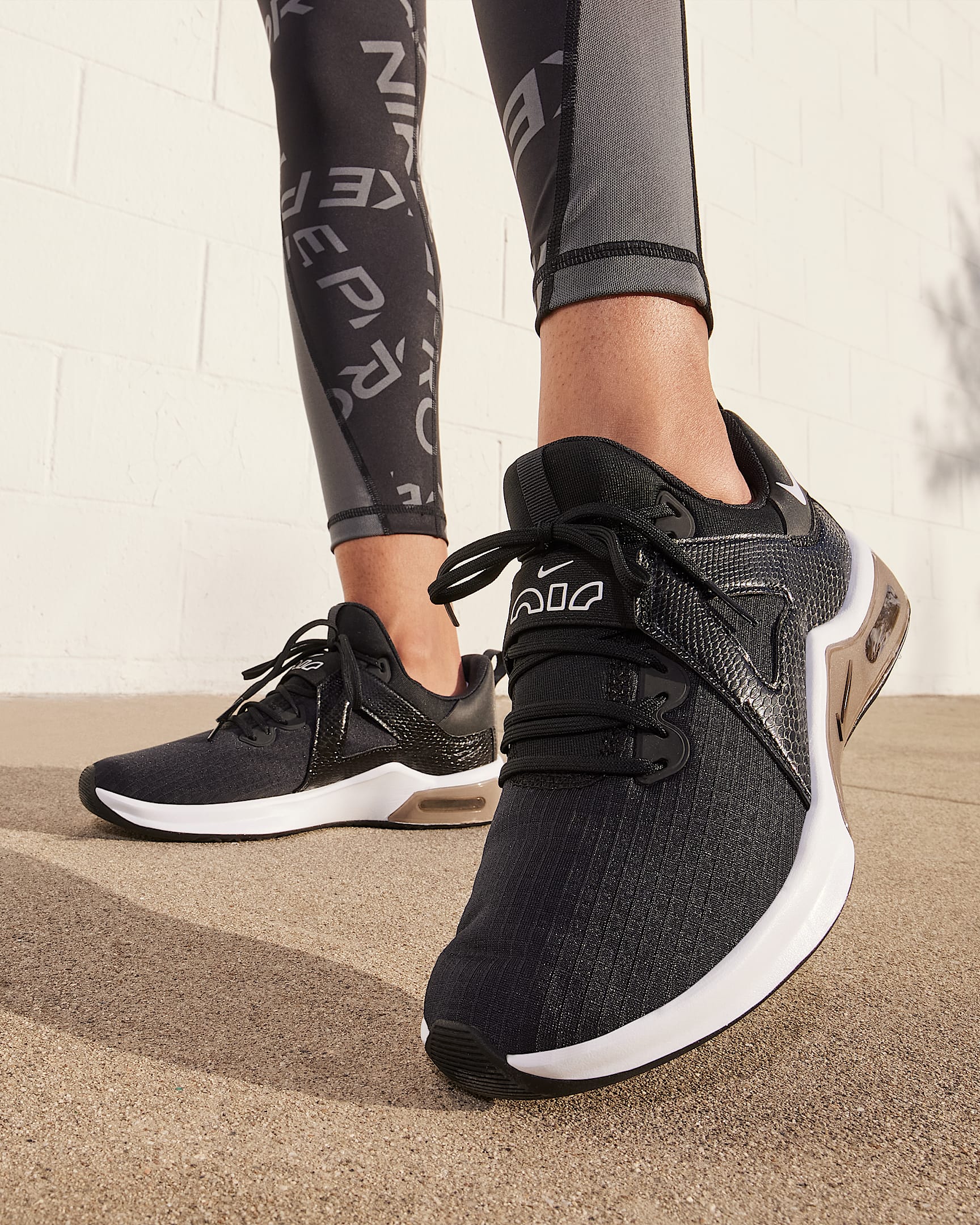 nike air bella tr women's training shoe