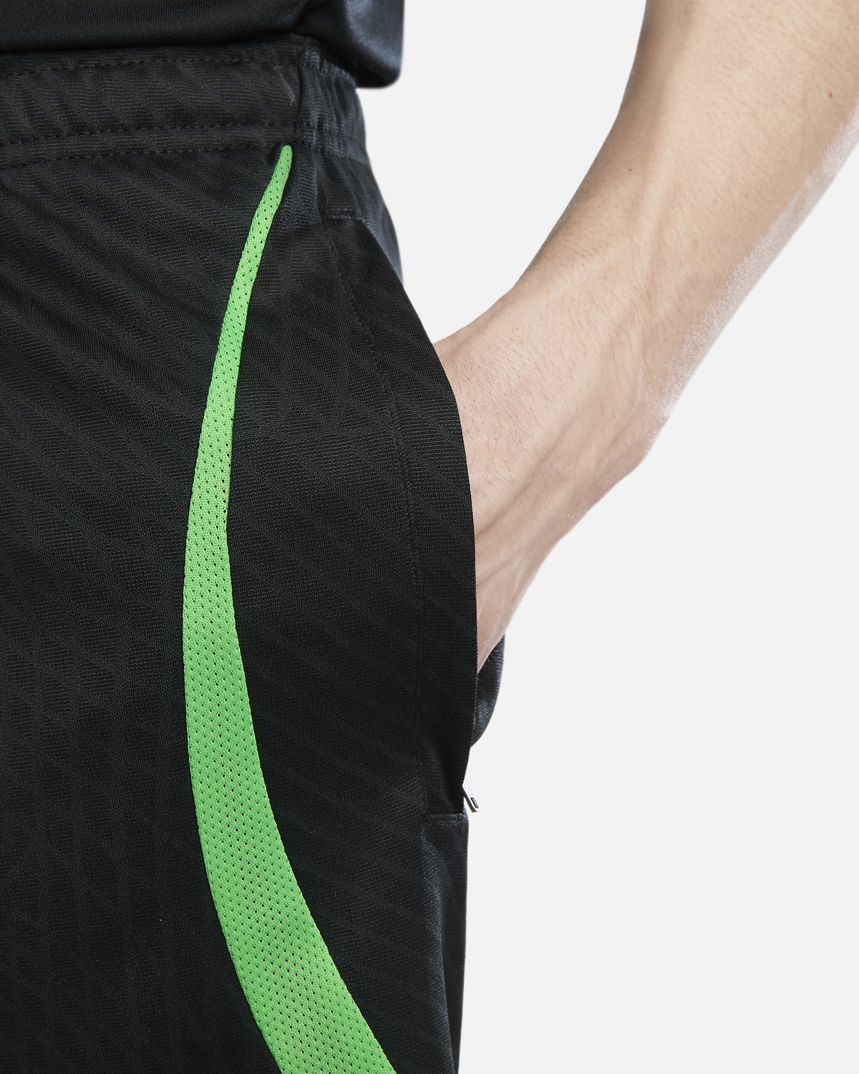 liverpool nike training shorts