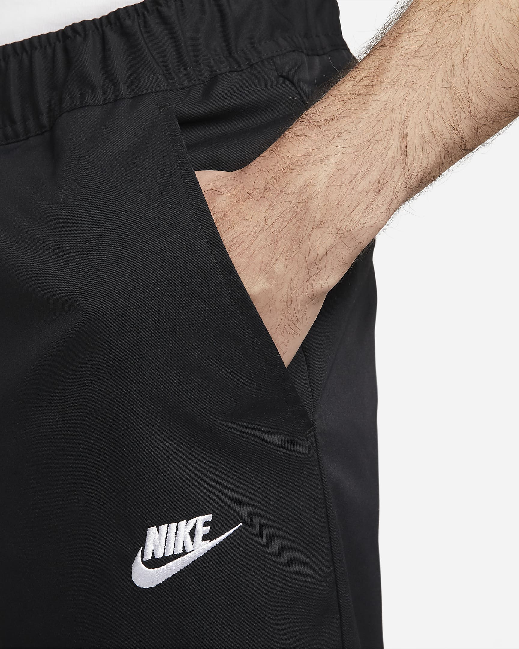 Nike Club Men's Woven Tapered Leg Pants - Black/White