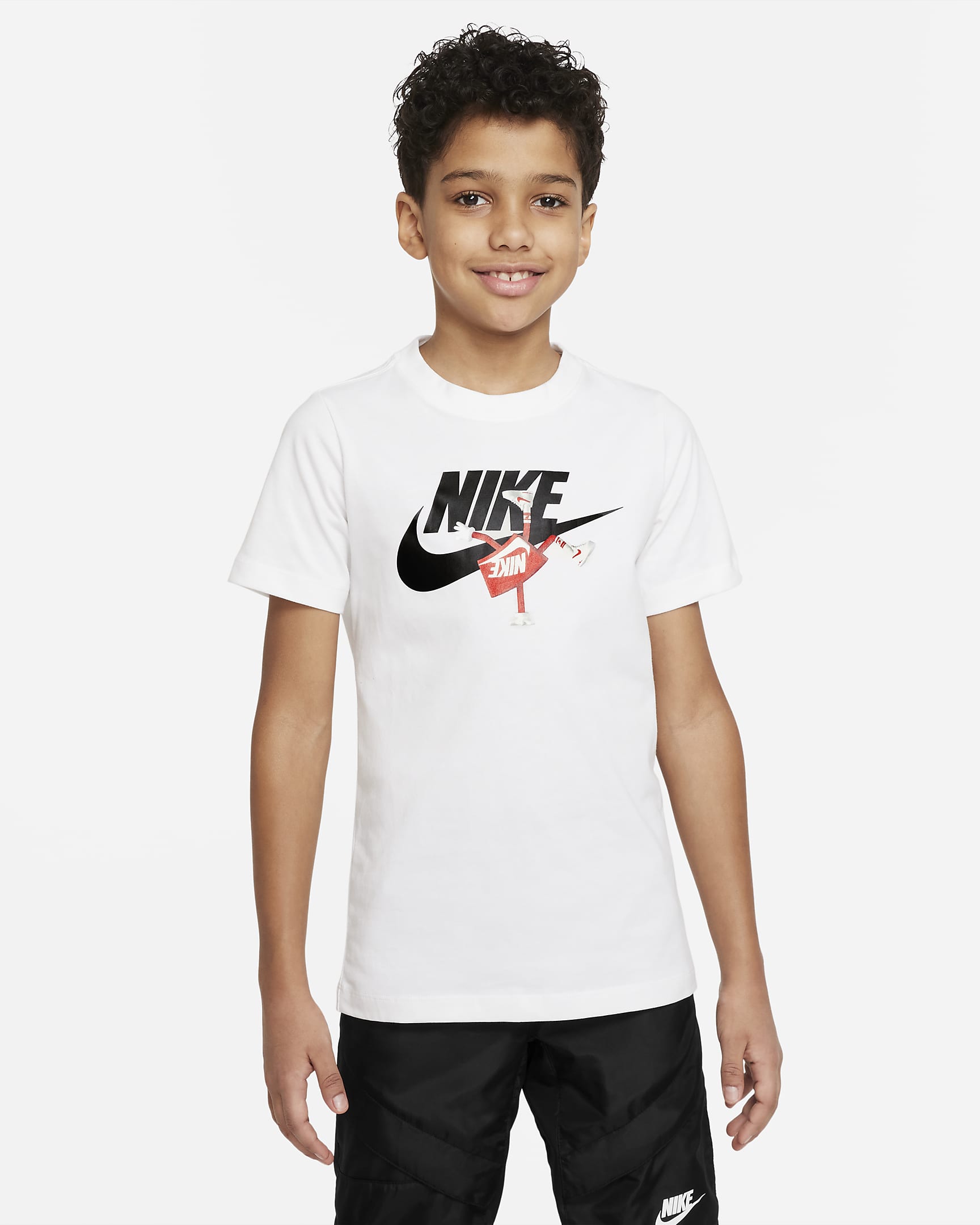 Nike Sportswear Big Kids' (Boys') T-Shirt - White