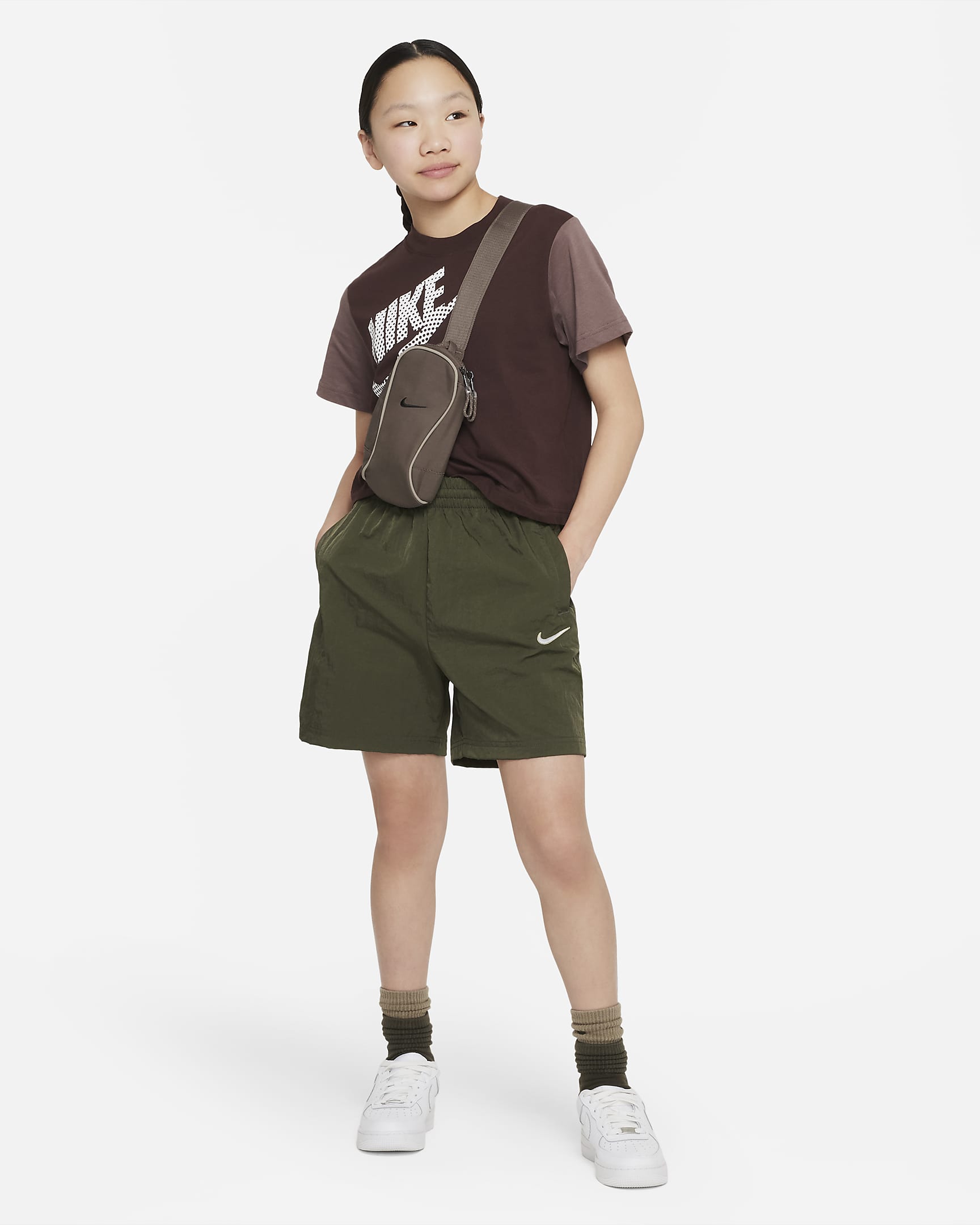 Nike Outdoor Play Older Kids' Woven Shorts - Cargo Khaki/Cargo Khaki