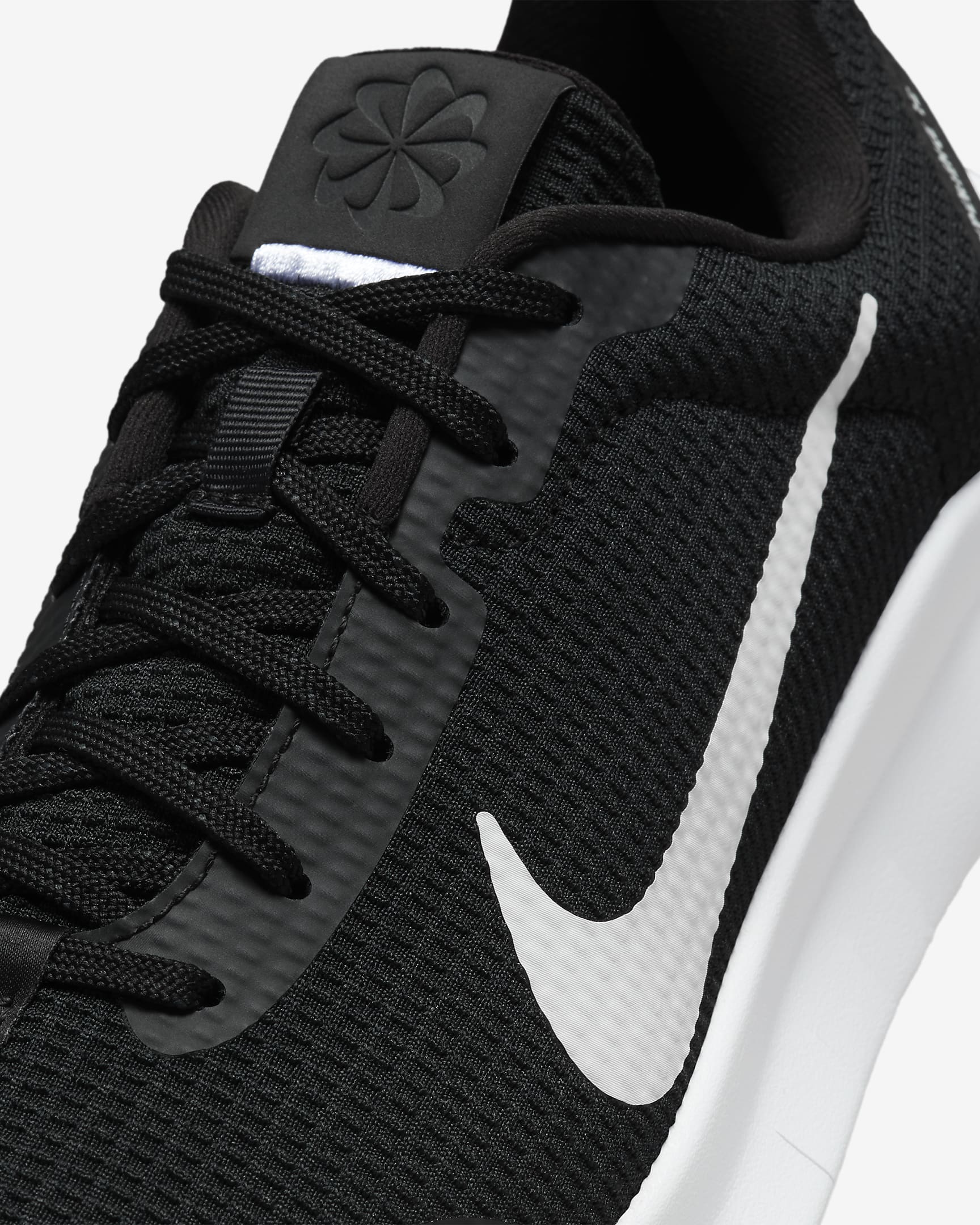 Nike Flex Experience Run 12 női országúti futócipő - Fekete/Dark Smoke Grey/Fehér