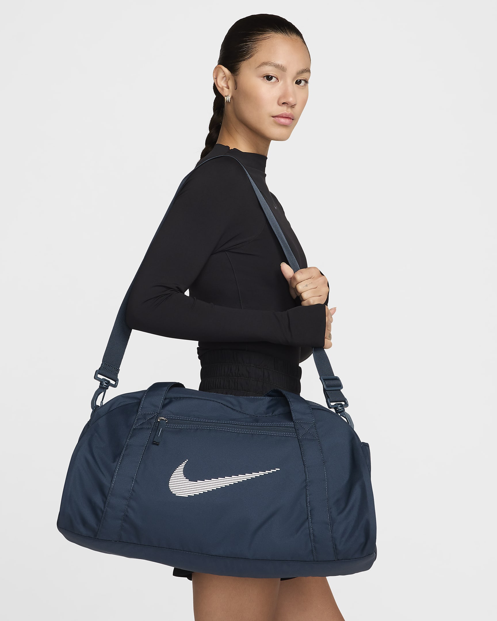 Nike Gym Club Duffel Bag (24L) - Armoury Navy/Armoury Navy/Metallic Silver