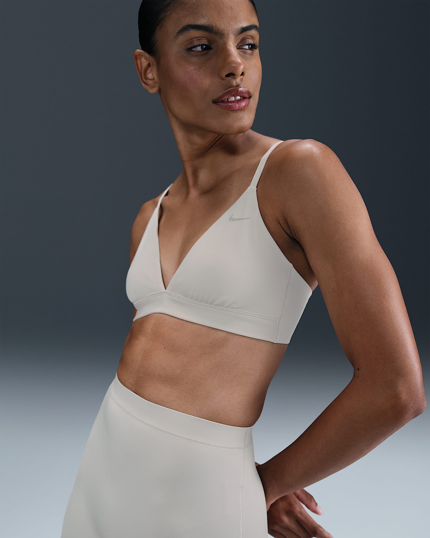 Nike Form Women's Light-Support Non-Padded Triangle Sports Bra - Light Orewood Brown/Light Iron Ore