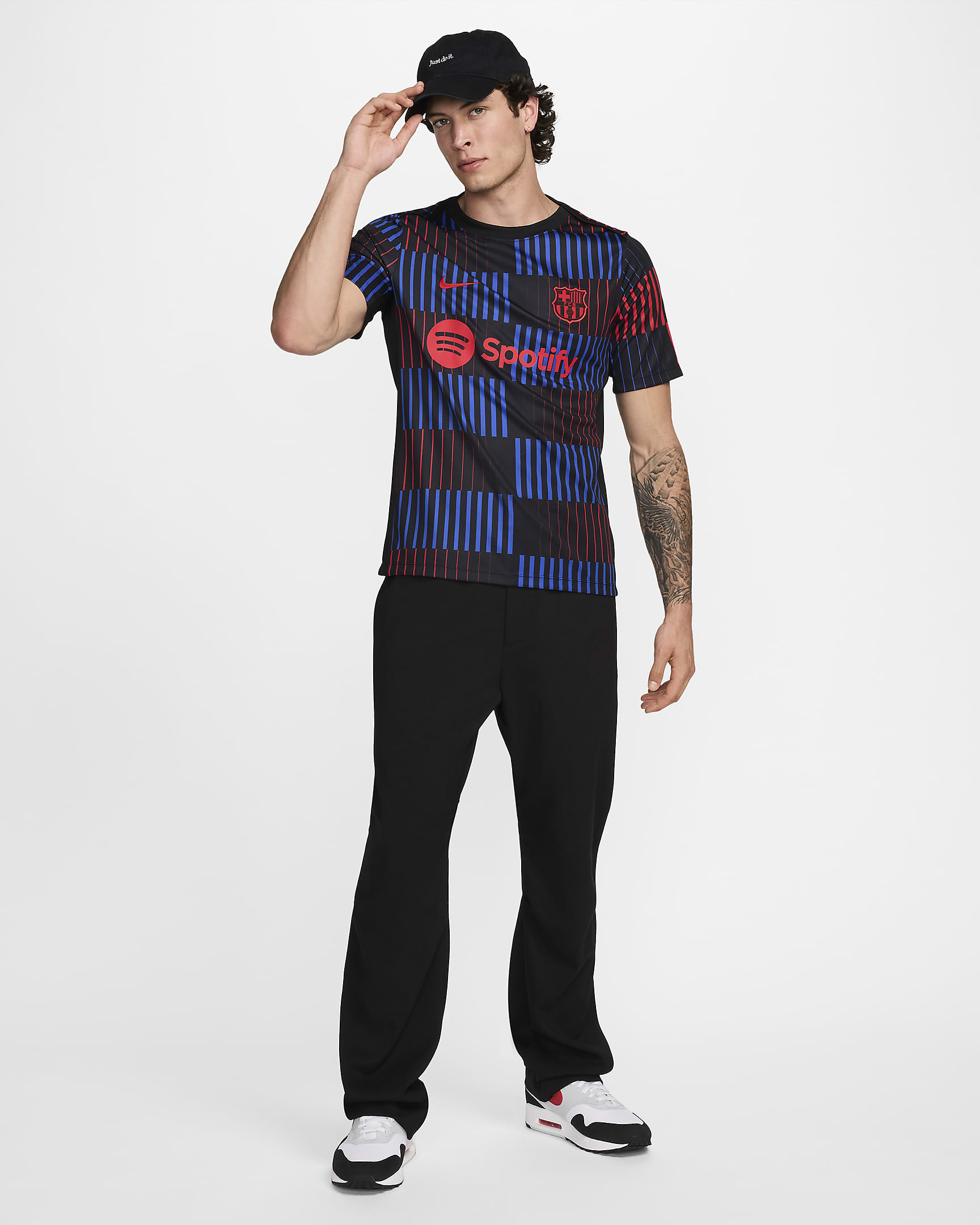 Playera de manga corta de fútbol Nike Dri-FIT para antes del partido para hombre FC Barcelona Academy Pro Away - Negro/Negro/Rojo universitario