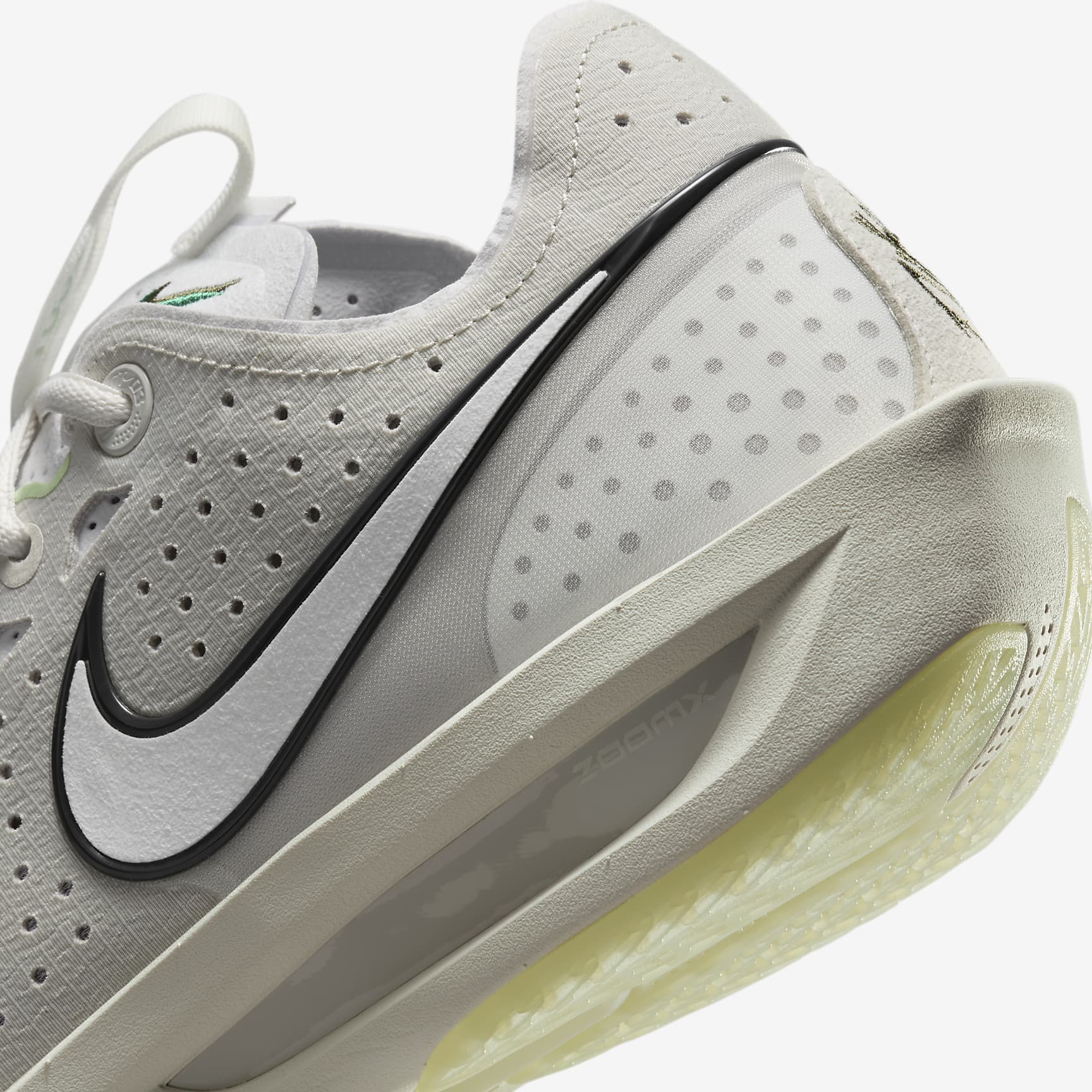 Nike G.T. Cut 3 PickSneak