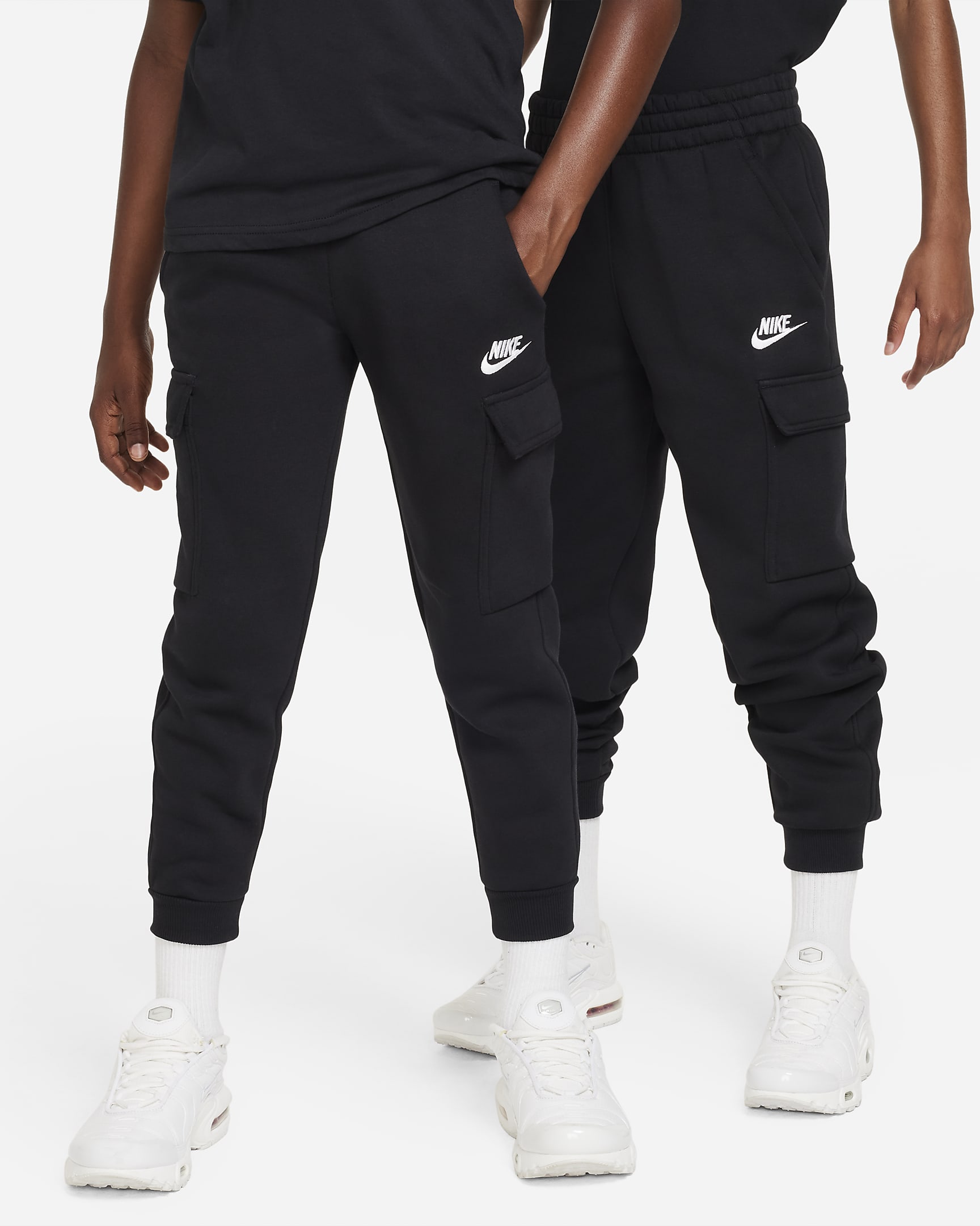 Pants cargo para niños talla grande Nike Sportswear Club Fleece - Negro/Negro/Blanco