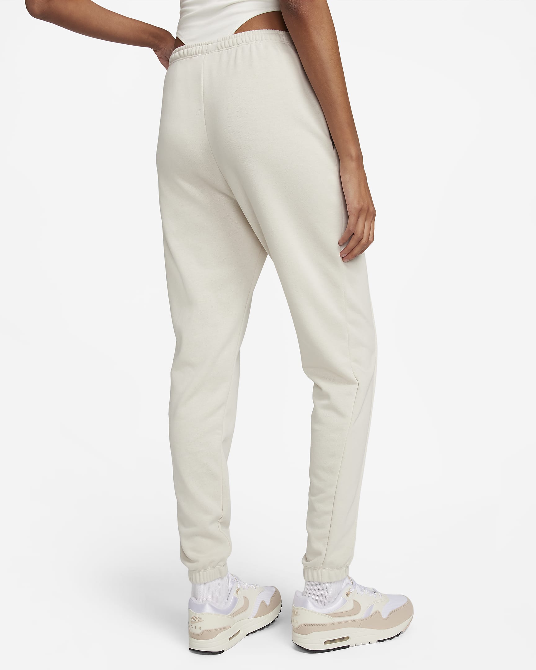 Pantalon de survêtement slim taille haute en tissu en molleton Nike Sportswear Chill Terry pour femme - Light Orewood Brown/Sail