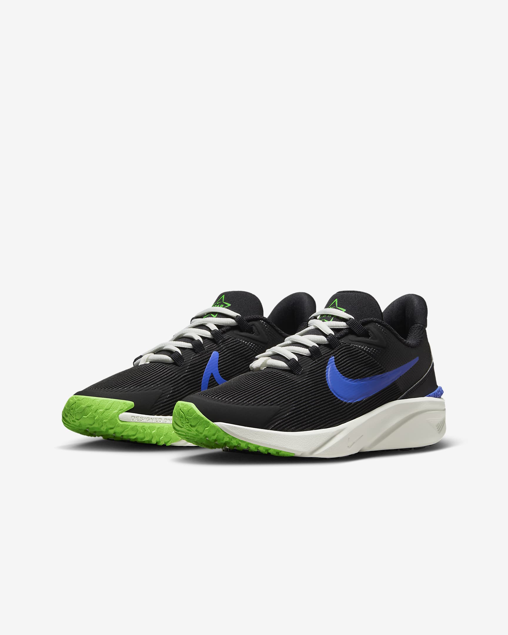 Nike Star Runner 4 Older Kids' Road Running Shoes - Black/Summit White/Green Strike/Racer Blue