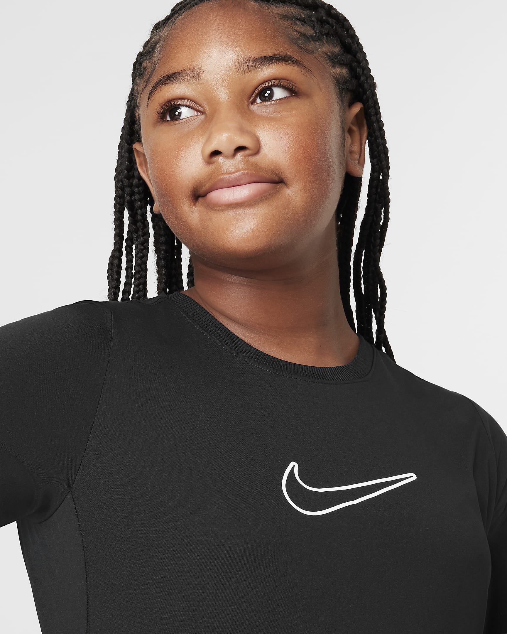 Playera de entrenamiento  Dri-FIT de manga corta para niña talla grande (talla amplia) Nike One - Negro/Blanco