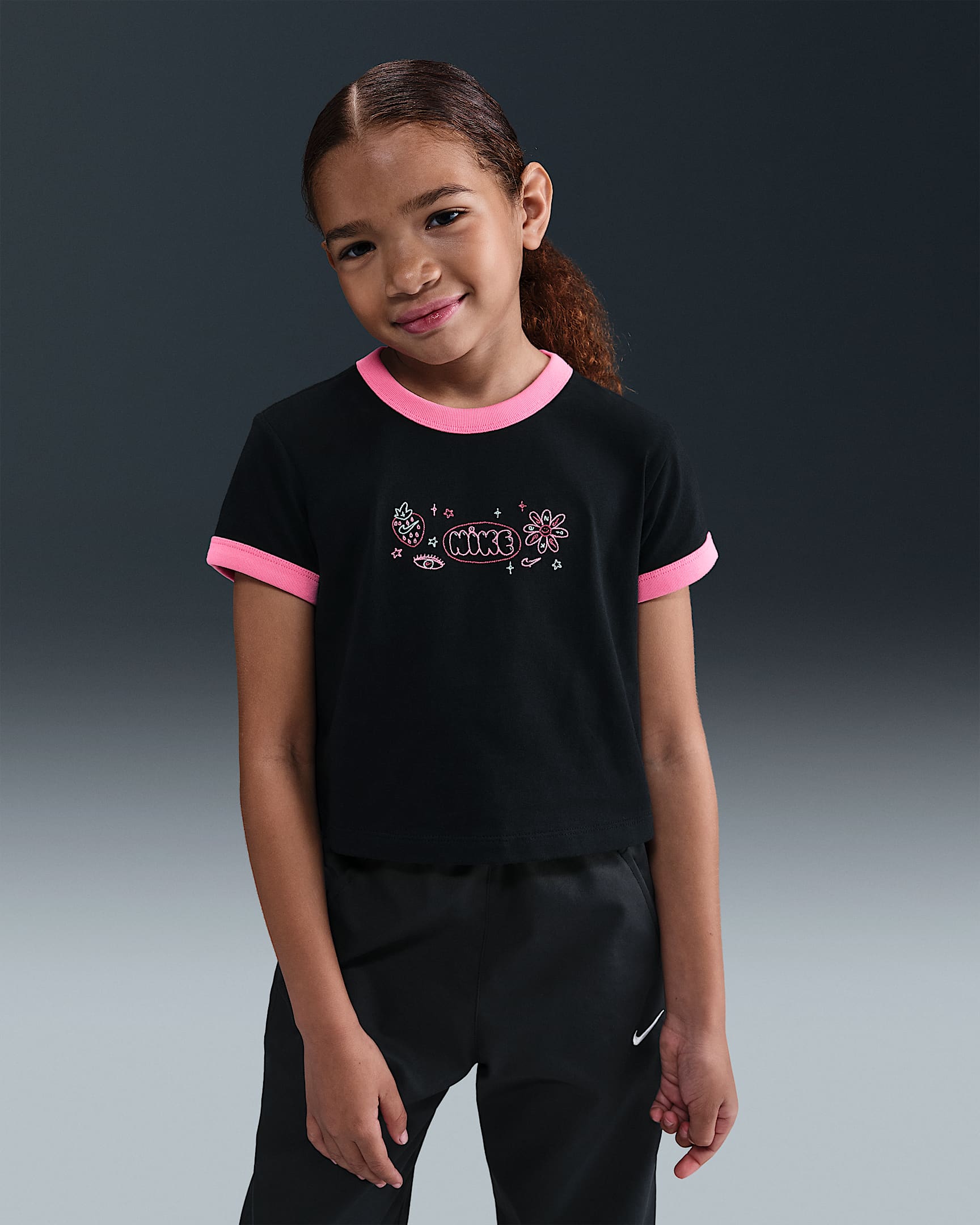 Playera para niña talla grande Nike Sportswear - Negro