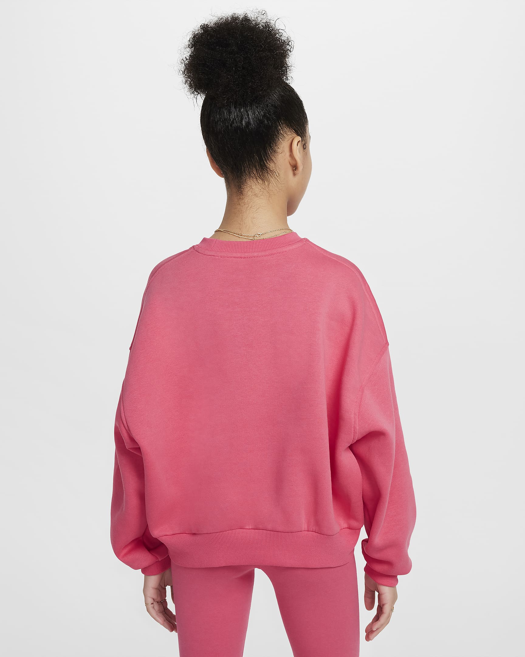 Nike Sportswear Club Fleece-Sweatshirt mit Rundhalsausschnitt und kastiger Passform (Mädchen) - Aster Pink/Weiß